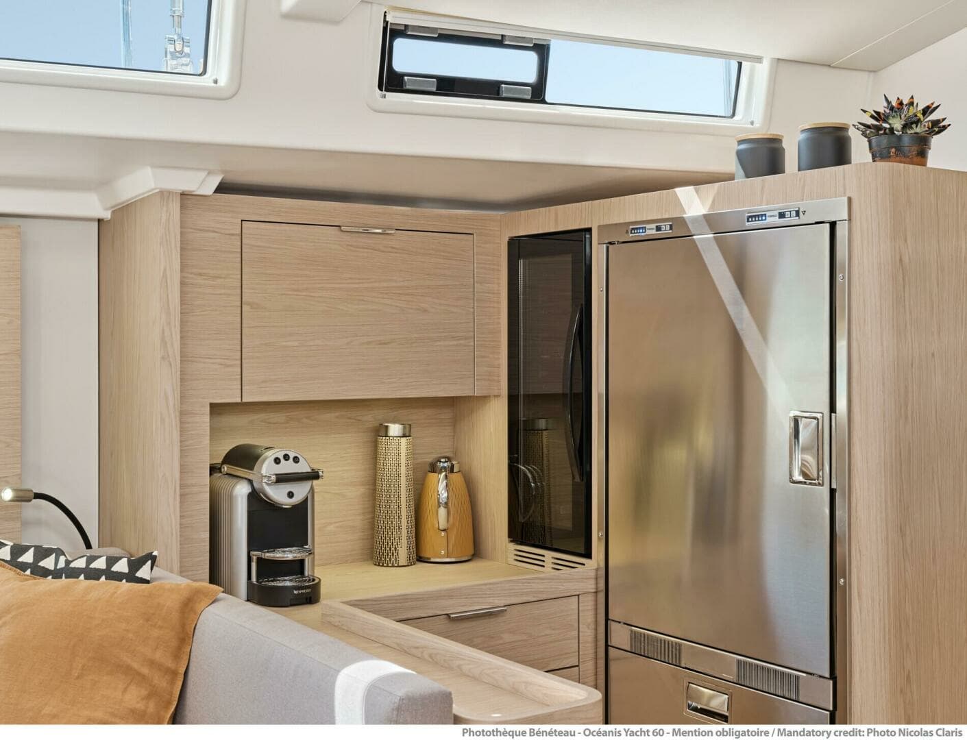 2025 Beneteau Oceanis Yacht 60 - Image 12