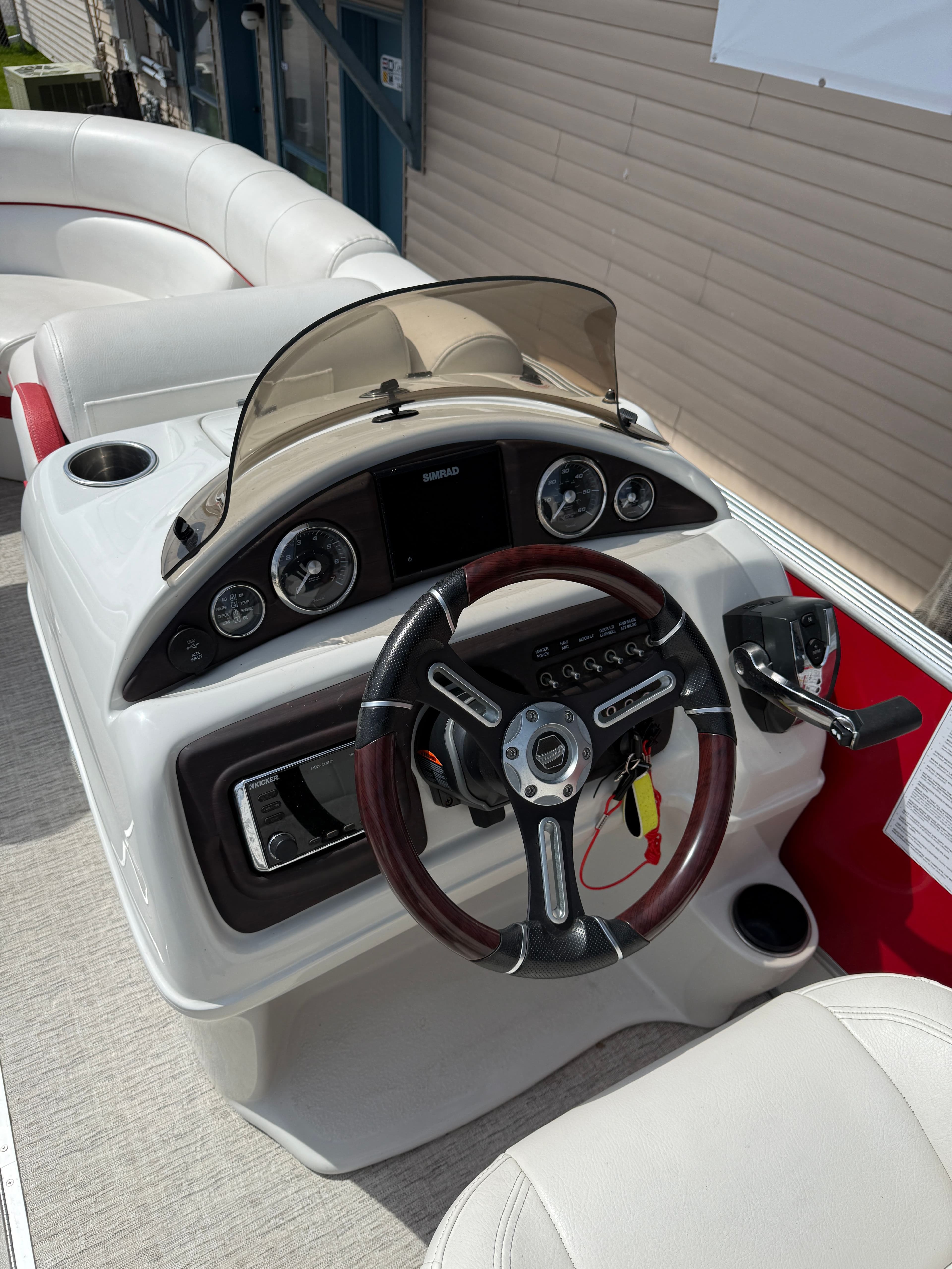2018 South Bay 523 RS LUXURY TRIPLETOON - 16