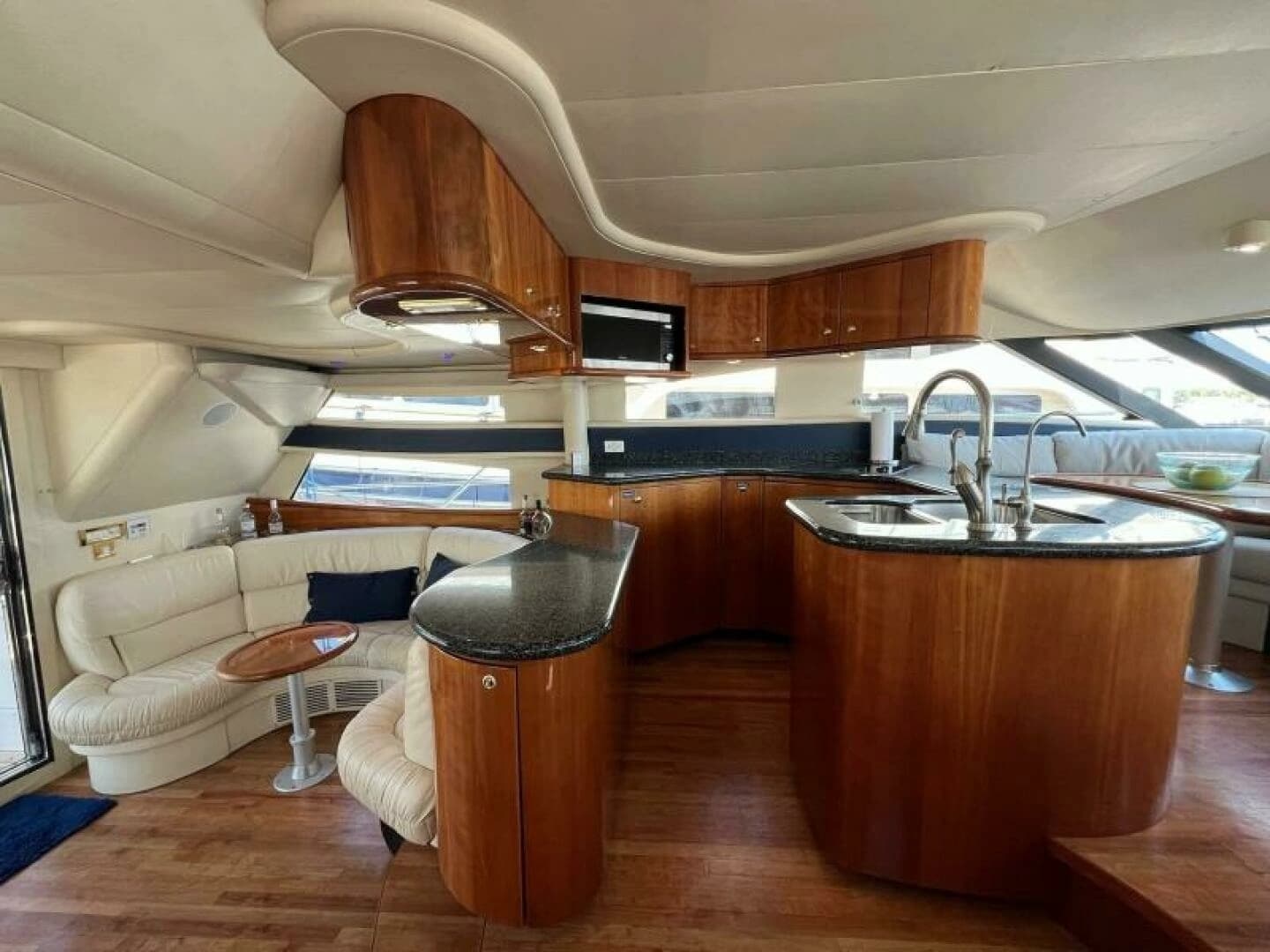 2001 Neptunus 56 Flybridge - Image 10
