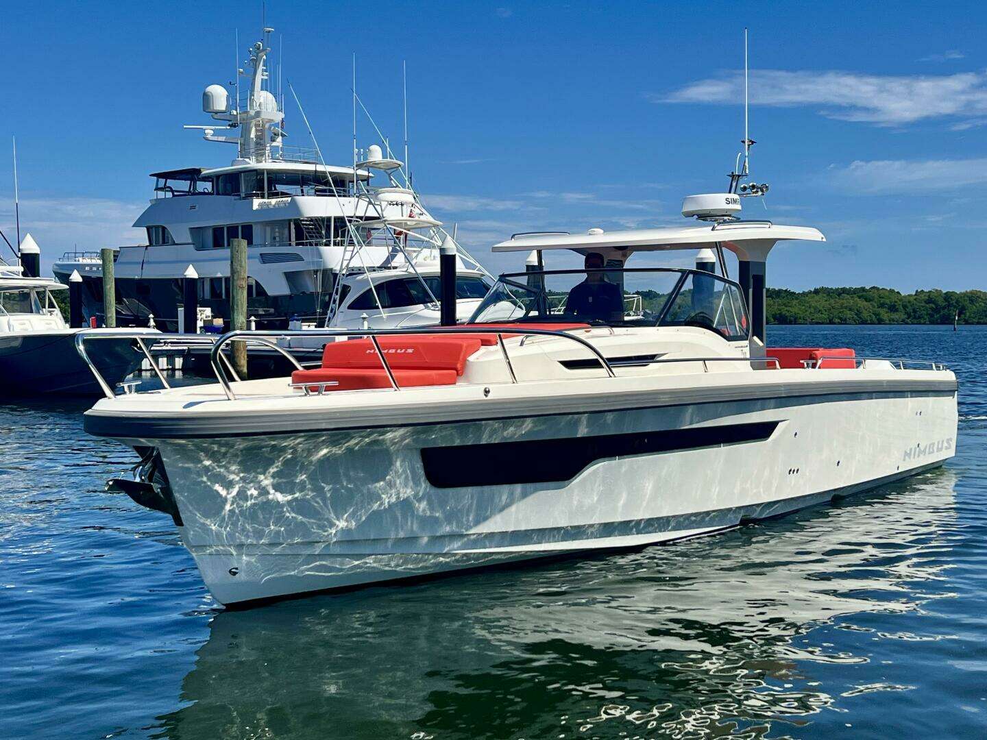 2022 Nimbus T11 - Image 11