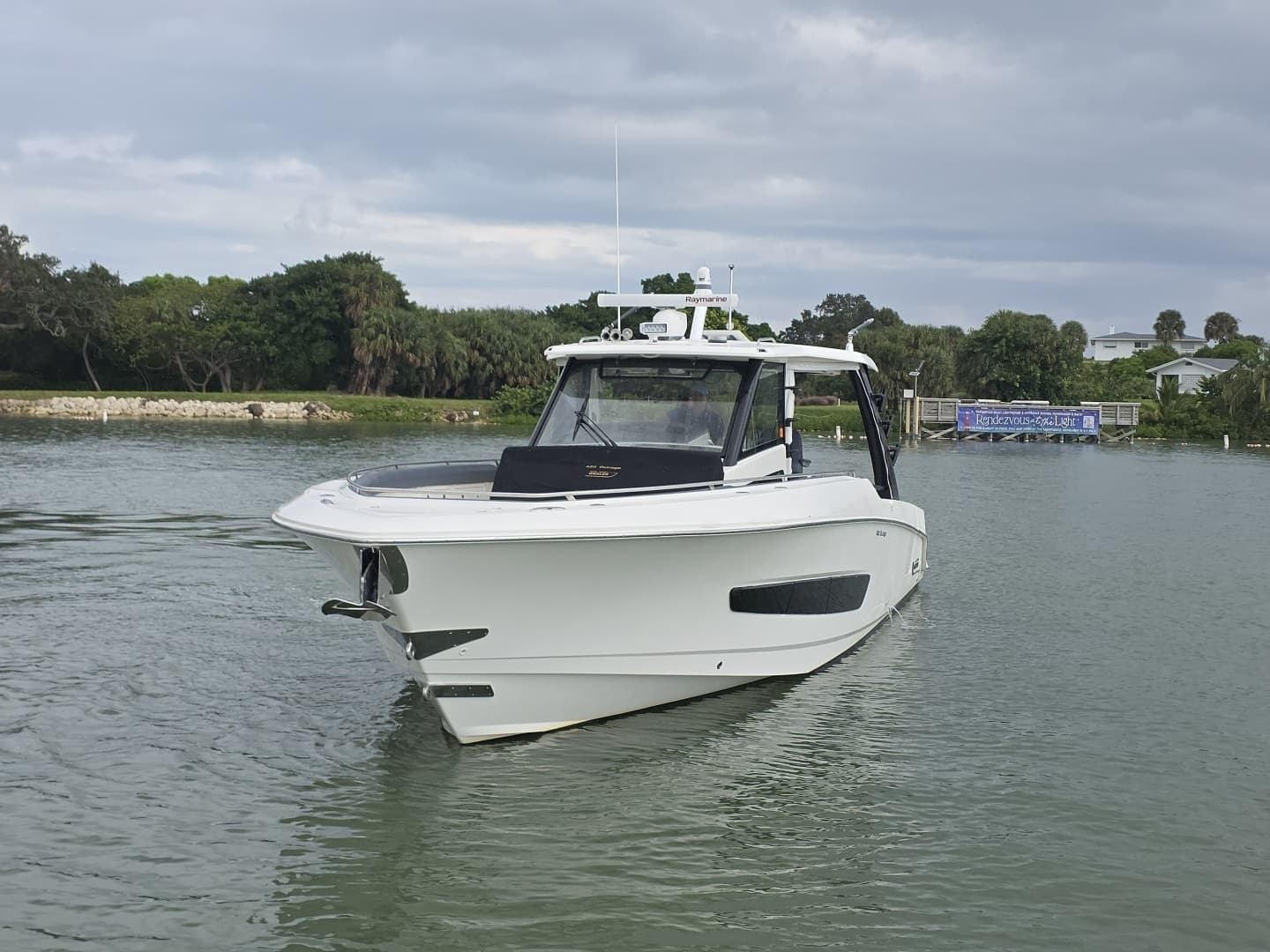 2021 Boston Whaler 420 Outrage - Image 18