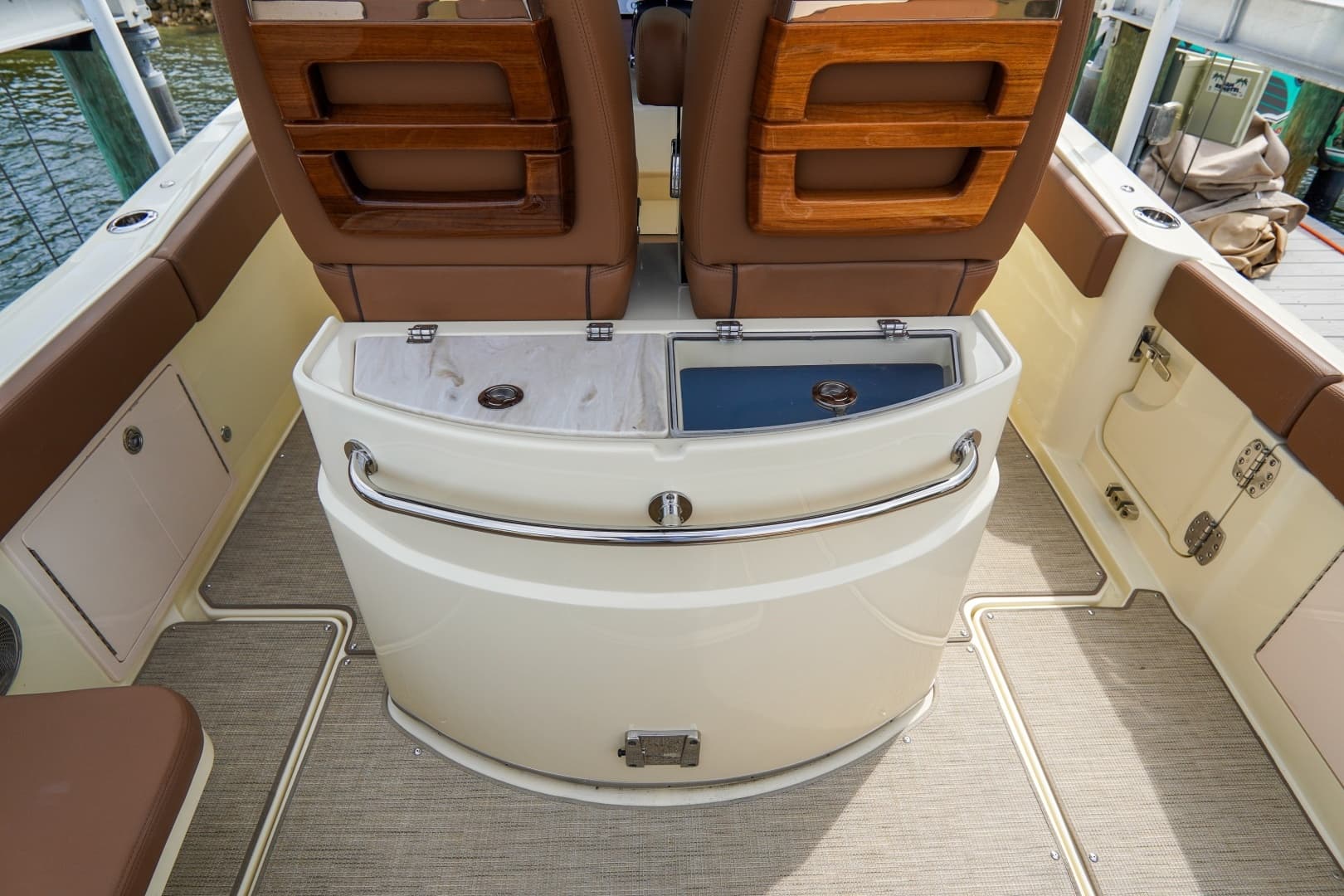 2026 Chris-Craft 31 Catalina - Image 16
