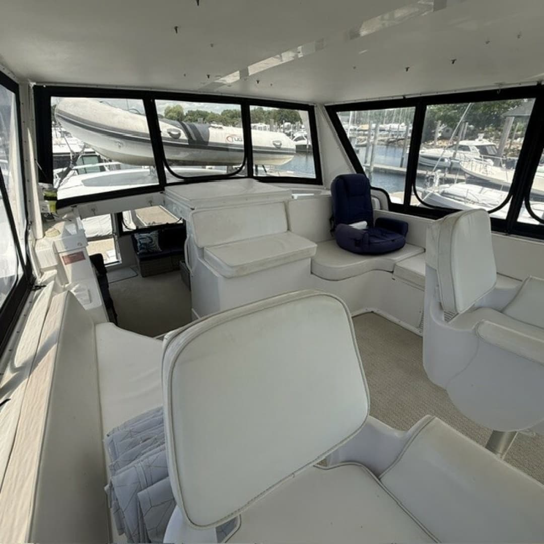 1998 Viking Motor Yacht - Image 11