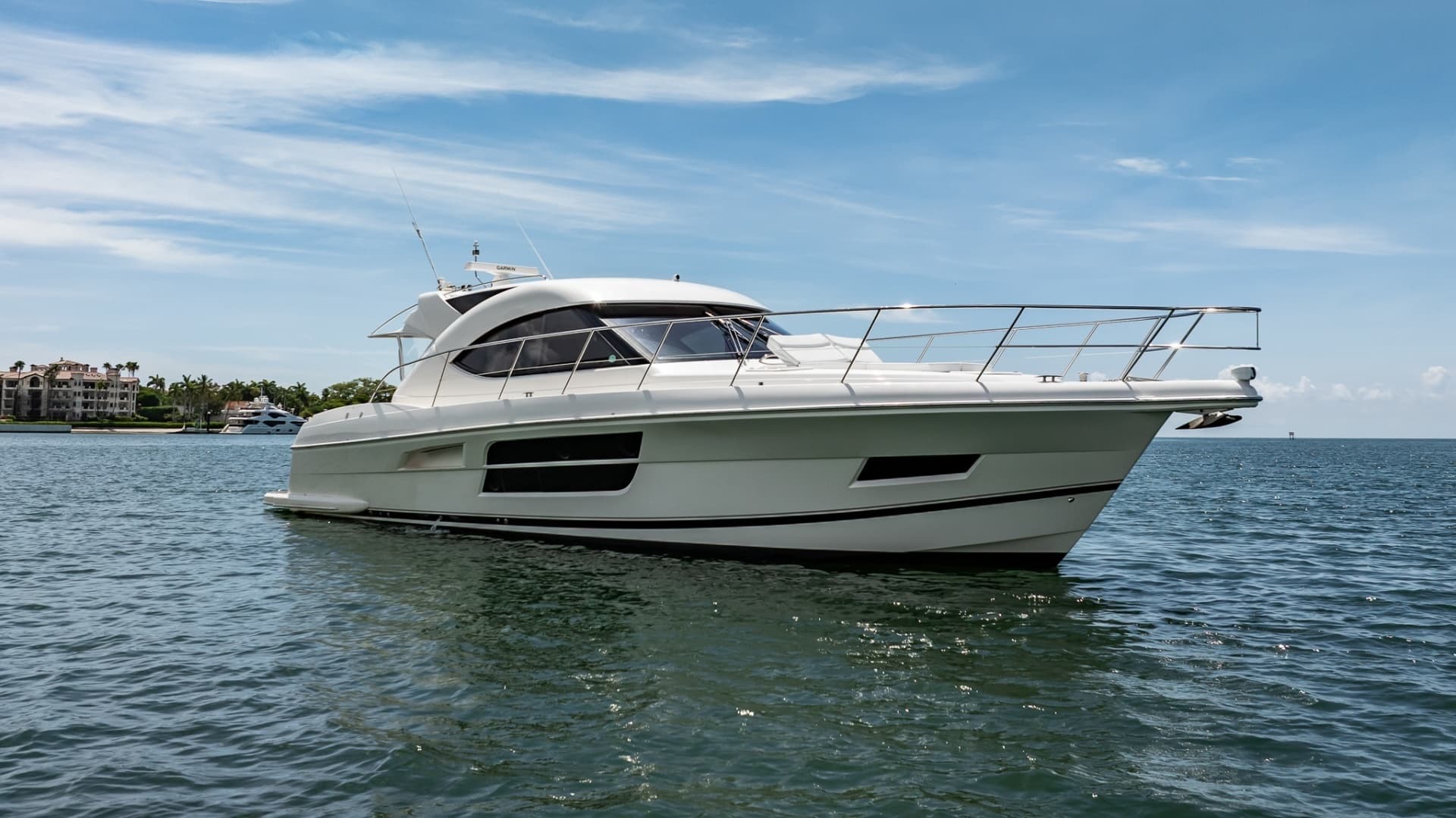 2016 Riviera 5000 Sport Yacht - Image 19