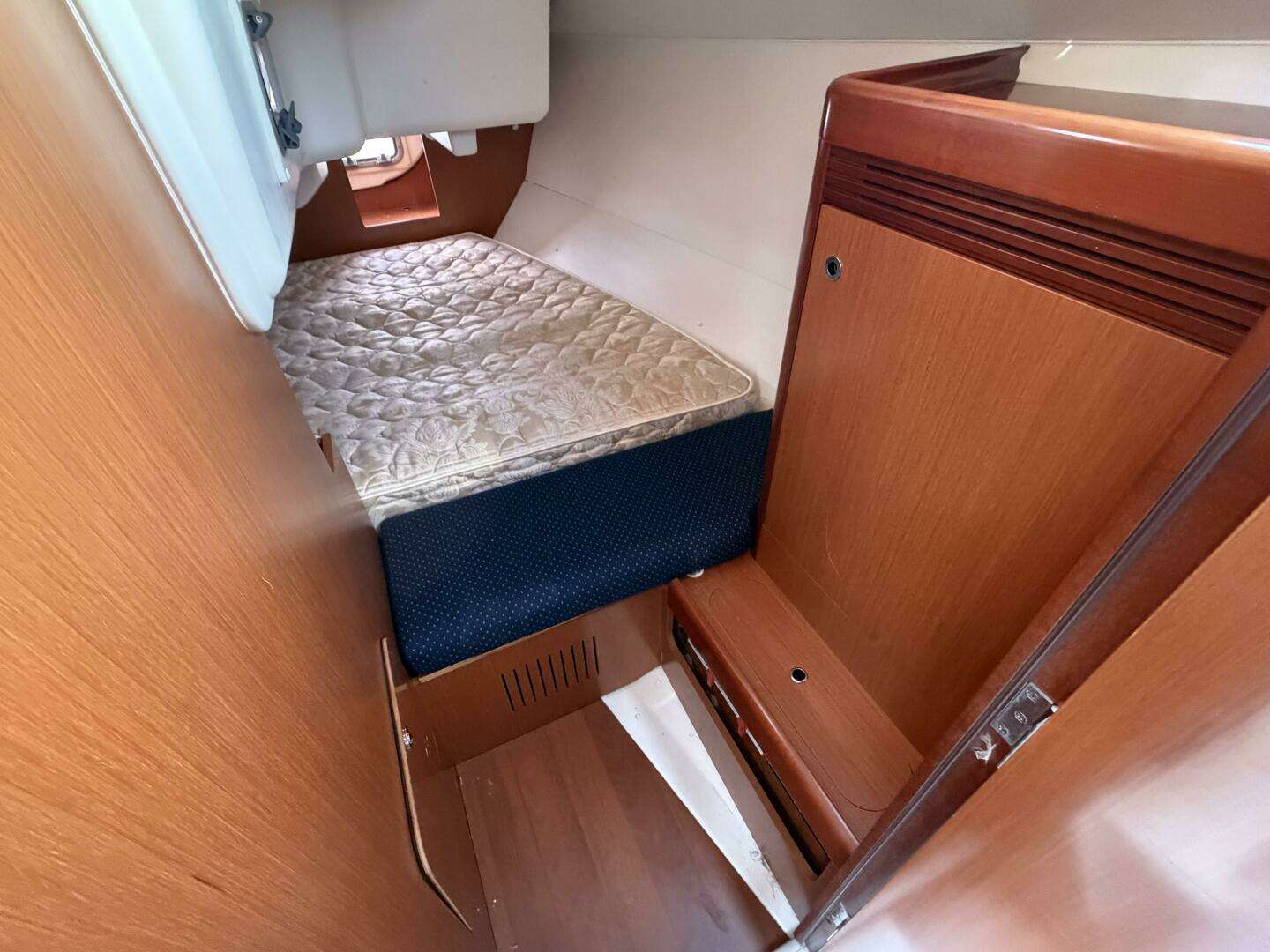 2008 Beneteau — - Image 71