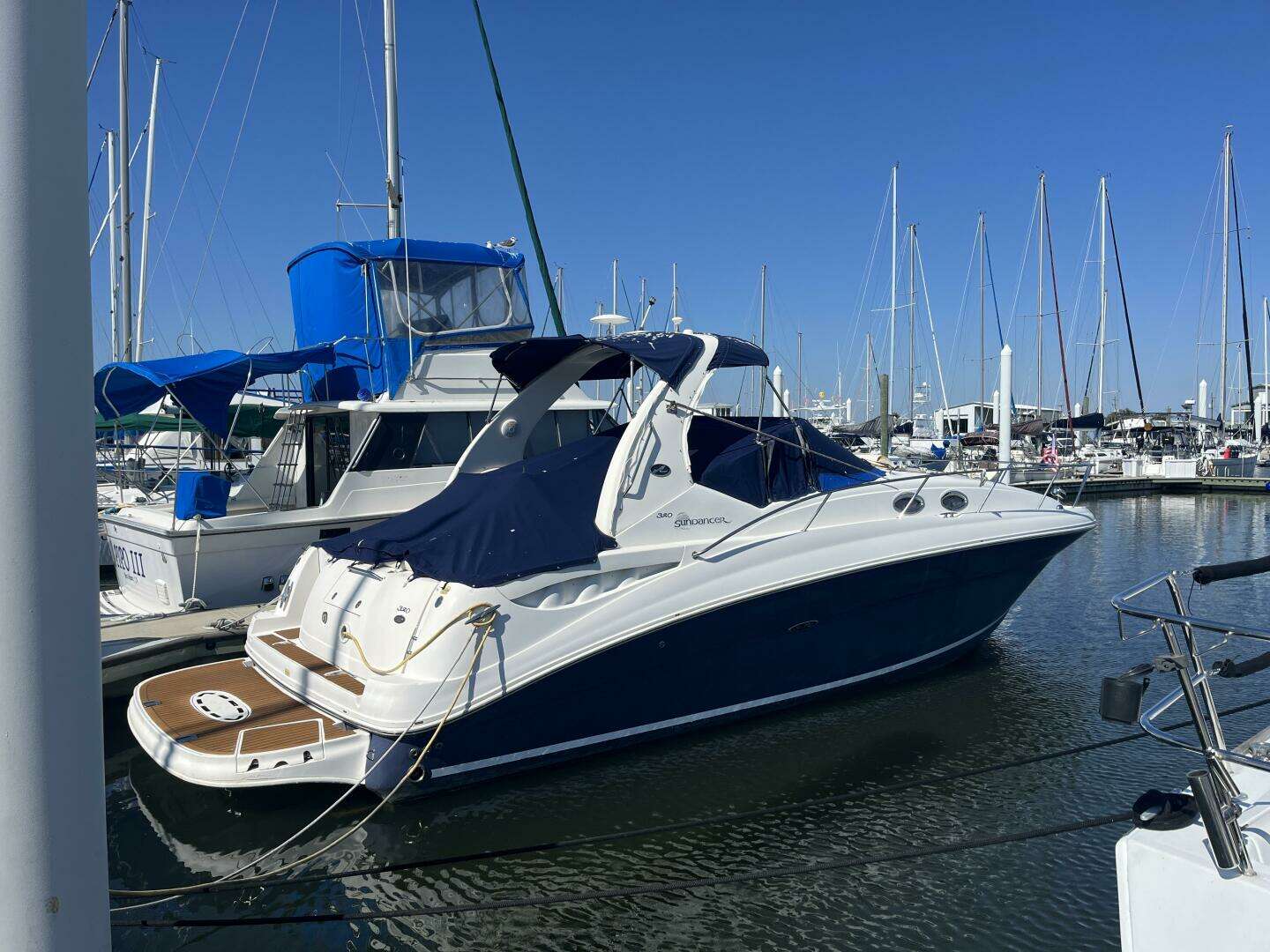 2005 Sea Ray 320 Sundancer - Image 4