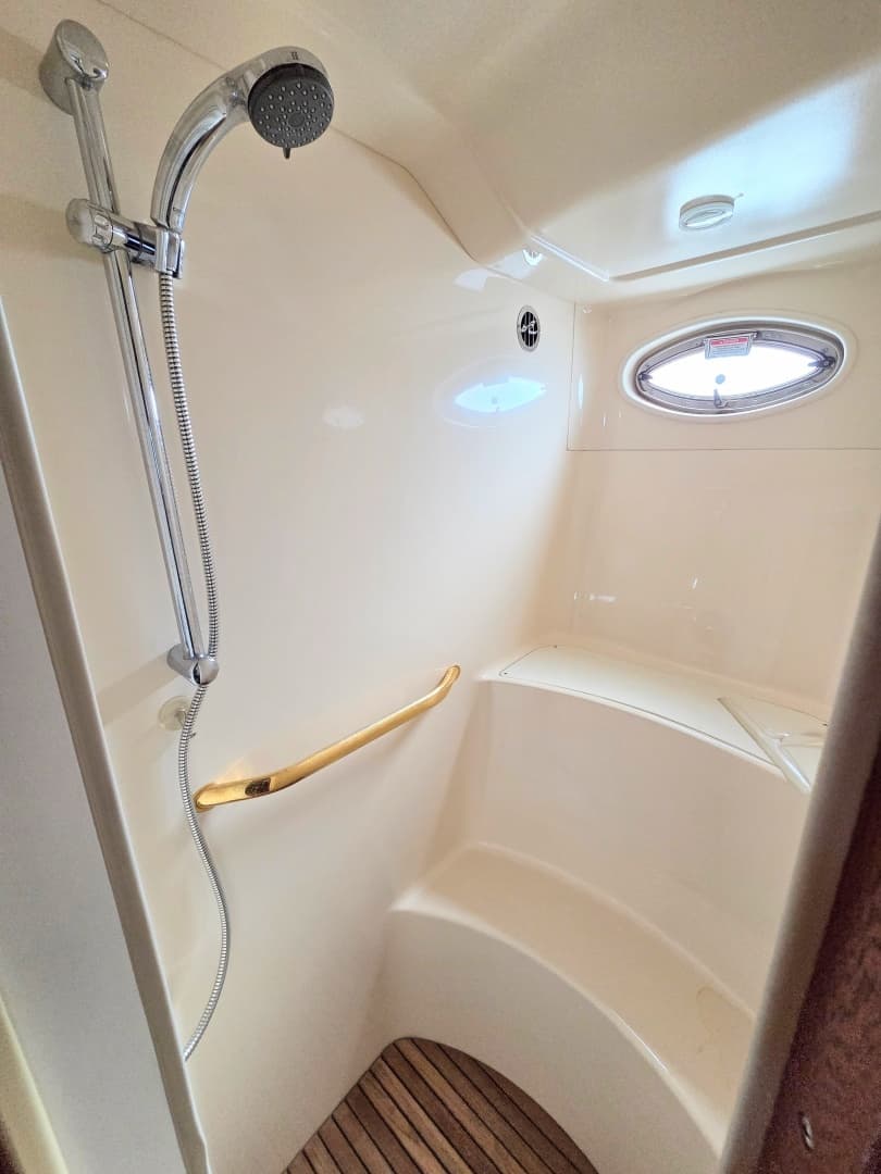 2002 Sea Ray 480 Motor Yacht - Image 18