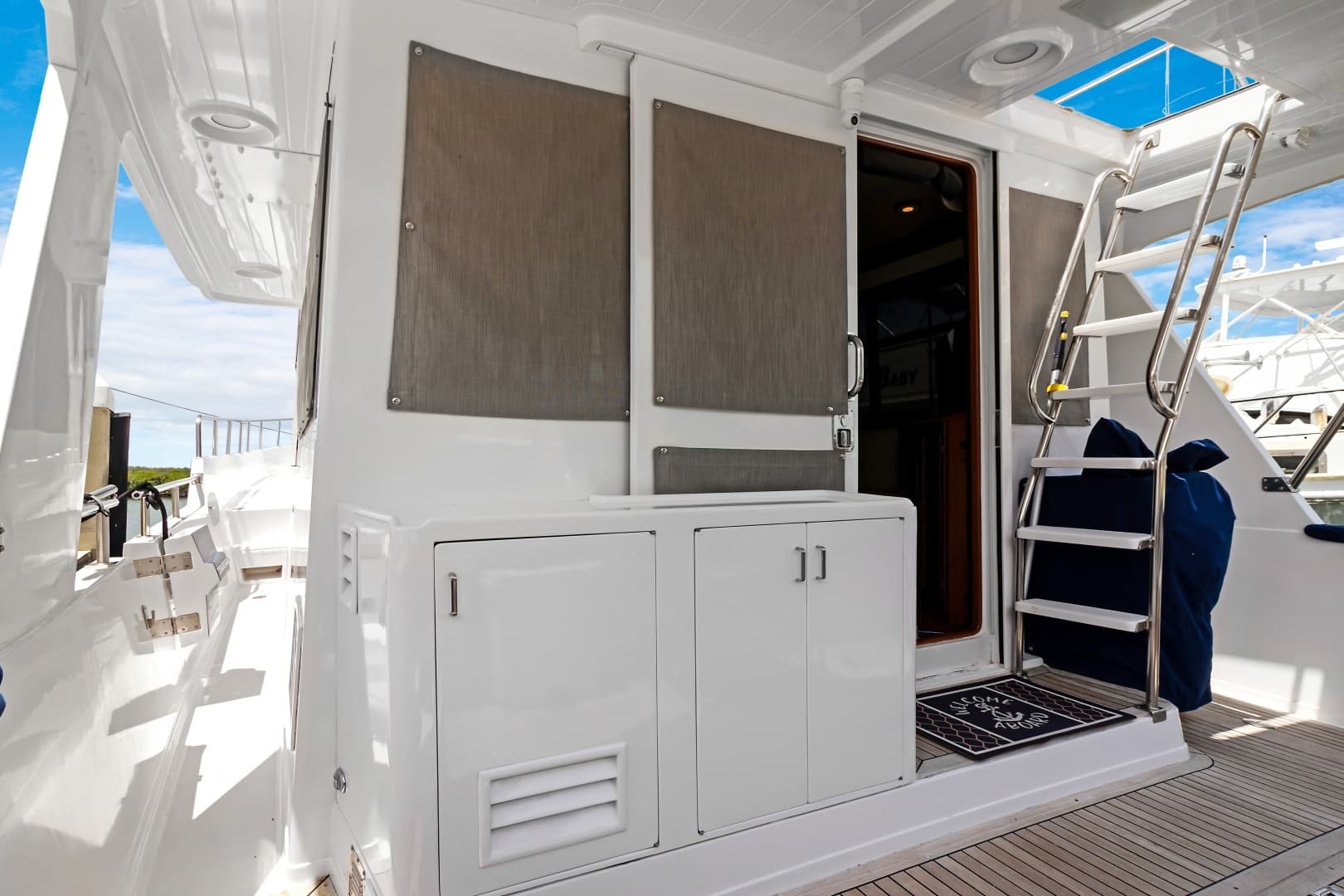 1999 Offshore Yachts 48 Pilothouse - Image 6