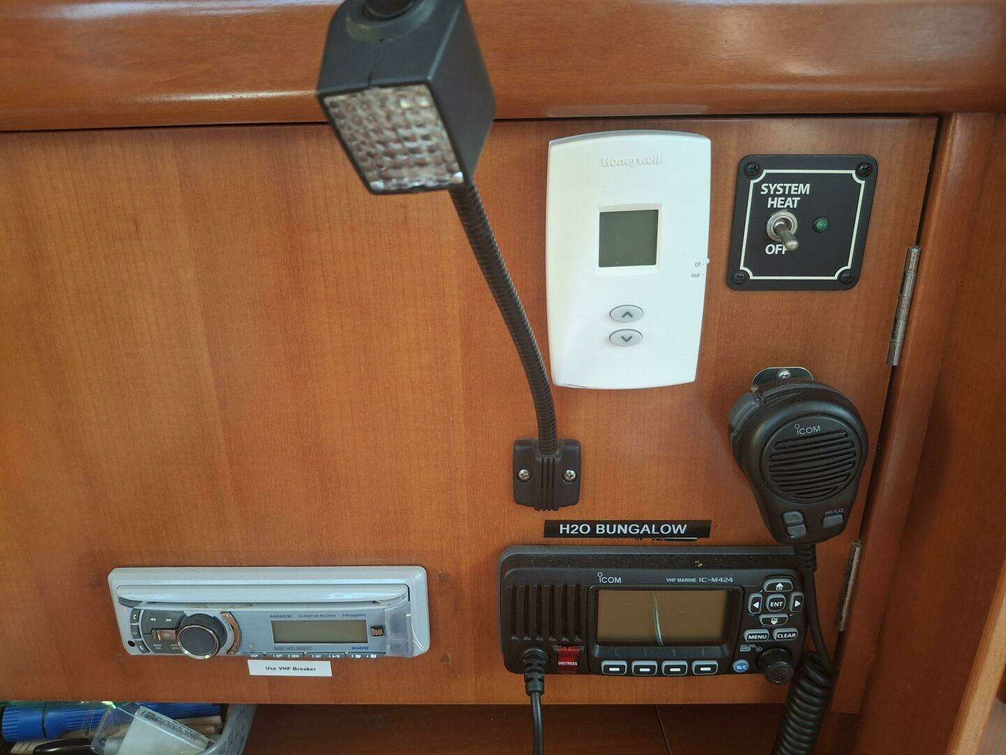 2006 Beneteau 393/403 - Image 22