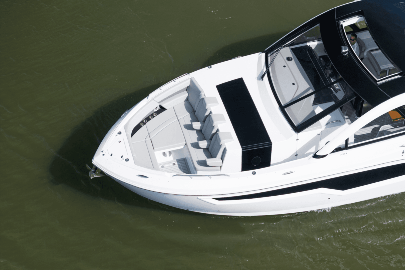 2026 Cruisers Yachts 50GLS OB - Image 23