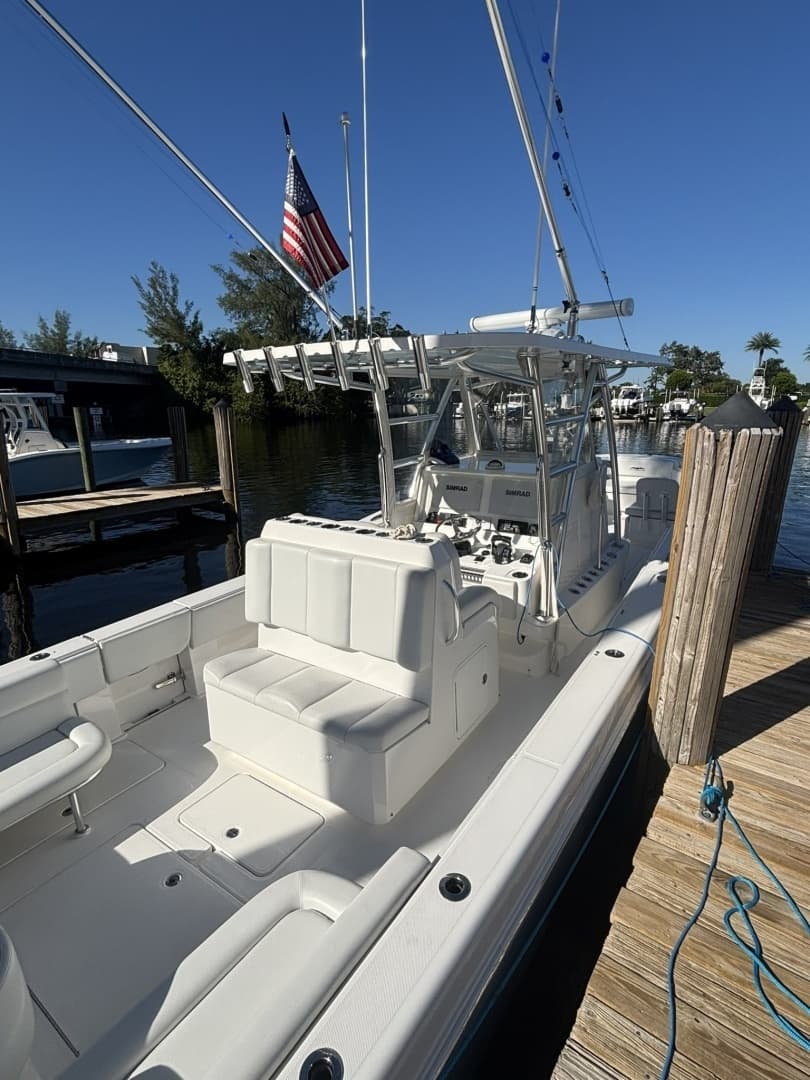 2018 Invincible 36 Center Console - Image 6