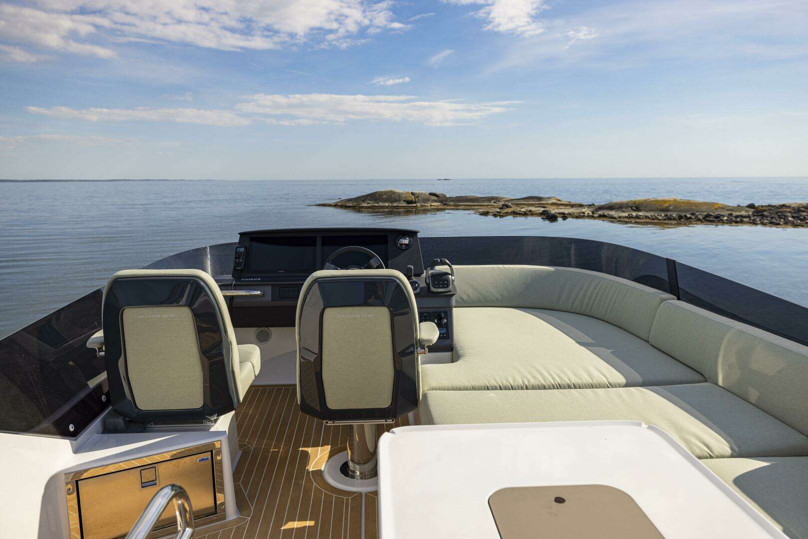 2027 Nimbus 495 Flybridge - Image 24