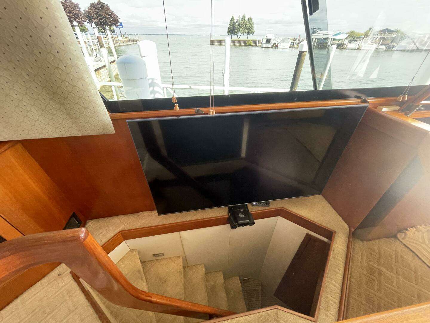 1993 Viking 50 Motor Yacht - Image 47