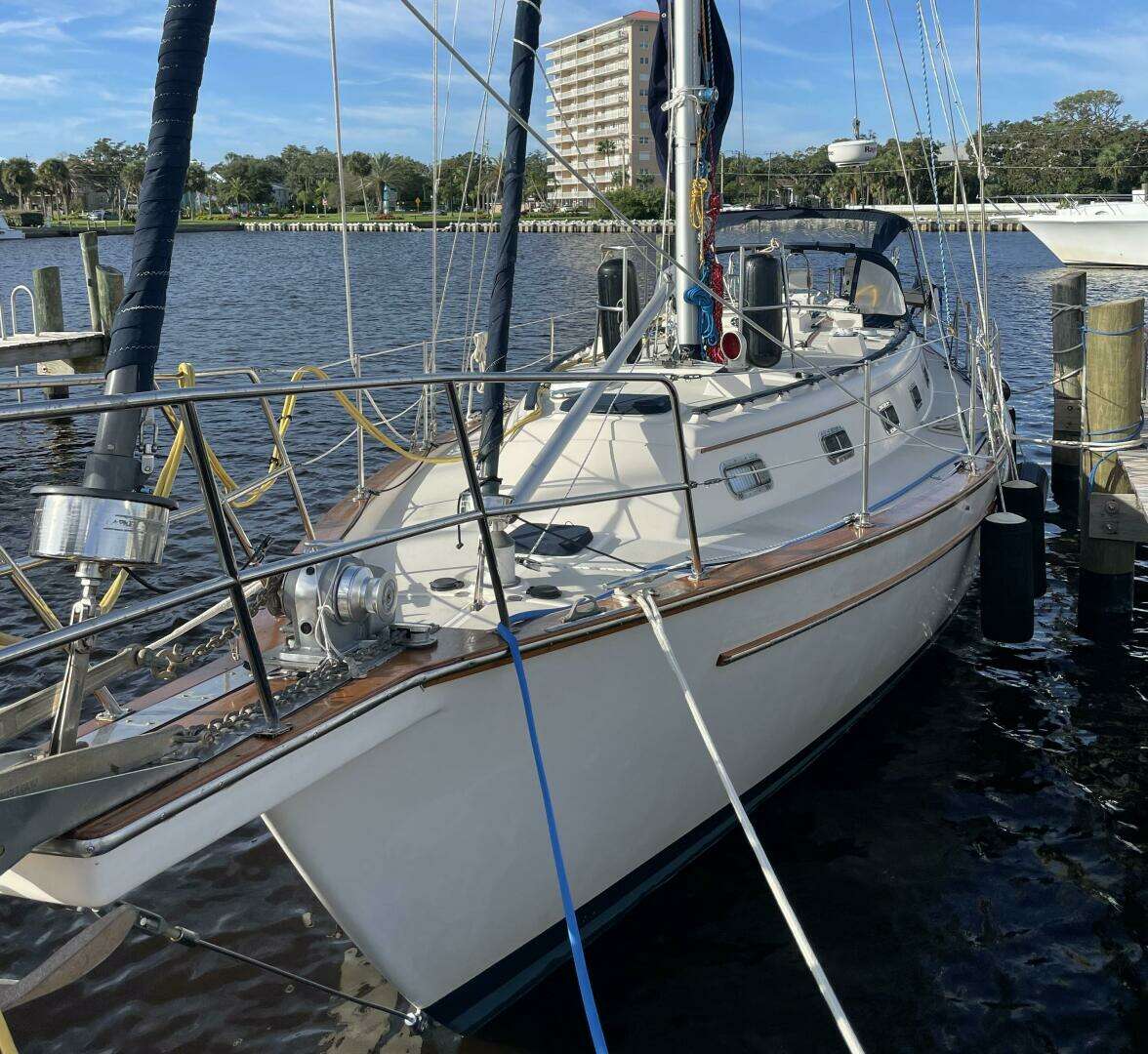 1994 Island Packet Cutter - Image 4