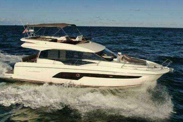 2018 Prestige 520 - Image 1
