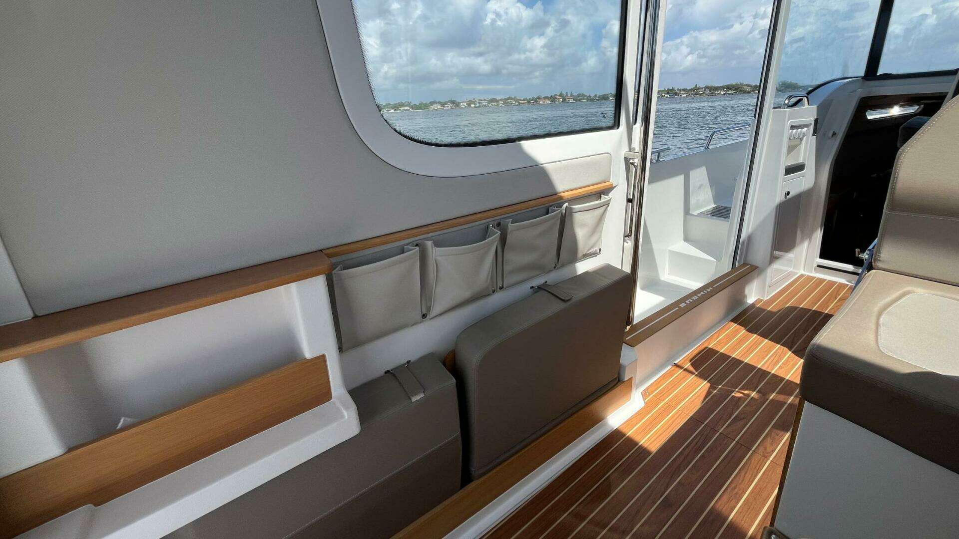 2025 Nimbus Commuter 11 - Image 16