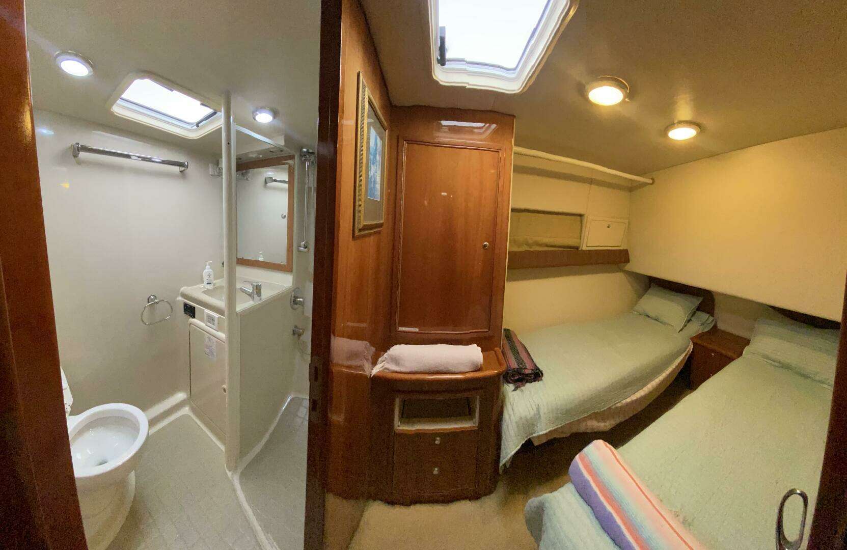 2001 Riviera 43 Flybridge - Image 13