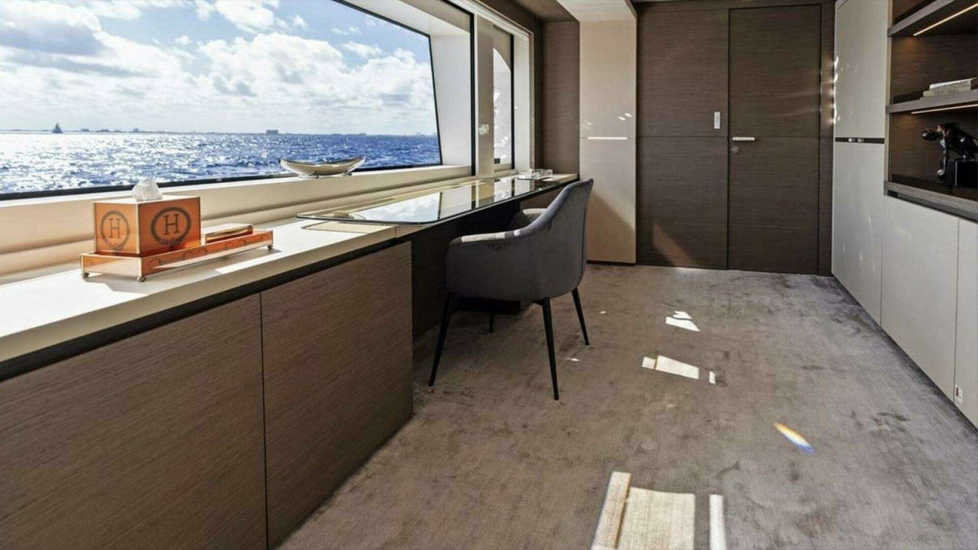 2022 Custom Line Navetta 37 - Image 13