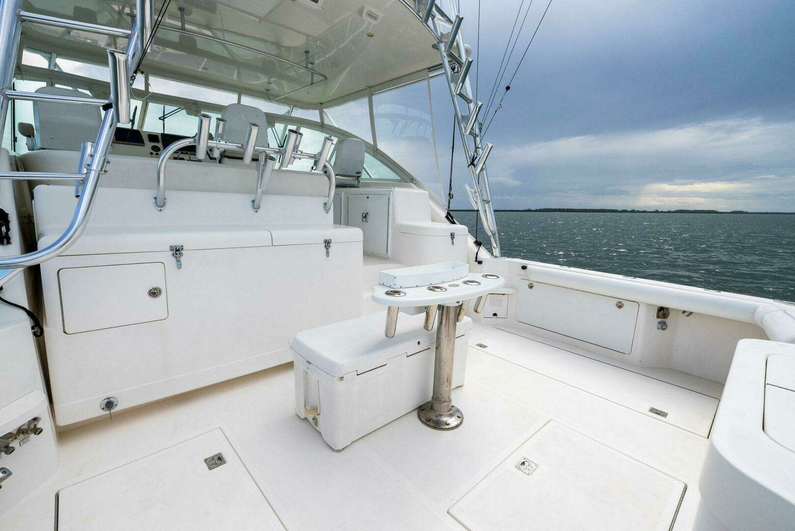 2004 Cabo 40 Hardtop Express - Image 7