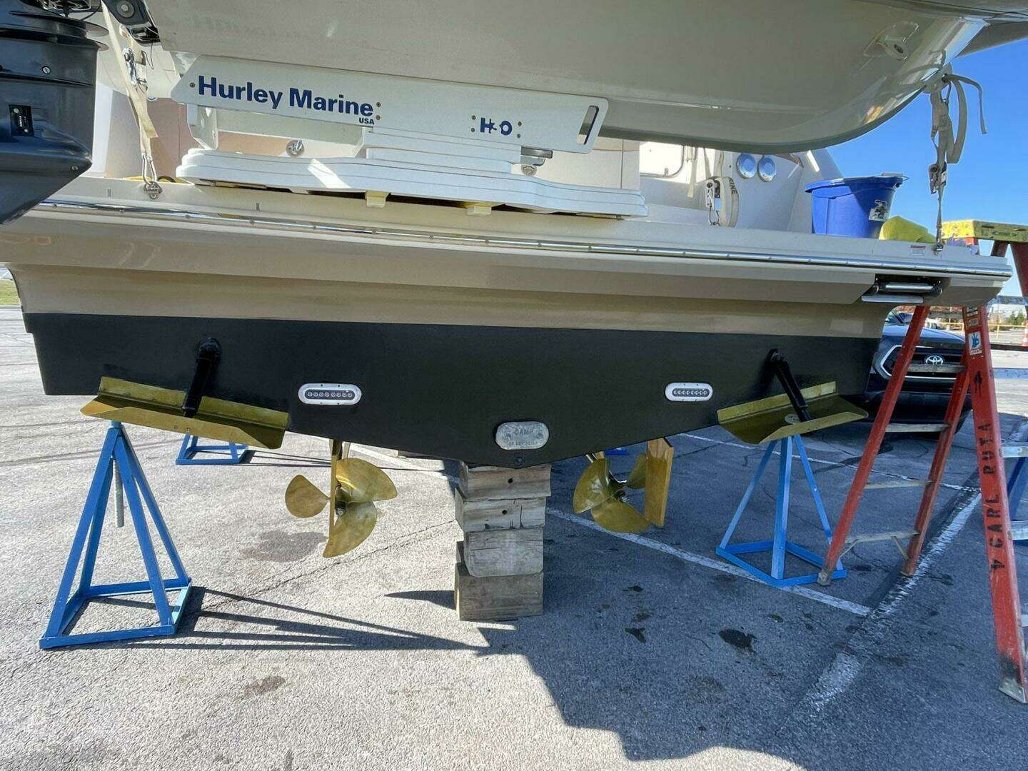 2013 Carver C-34 Command Bridge - Image 47
