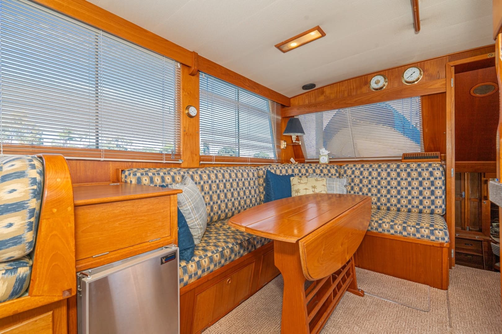 1987 Grand Banks 47 motoryacht - Image 46