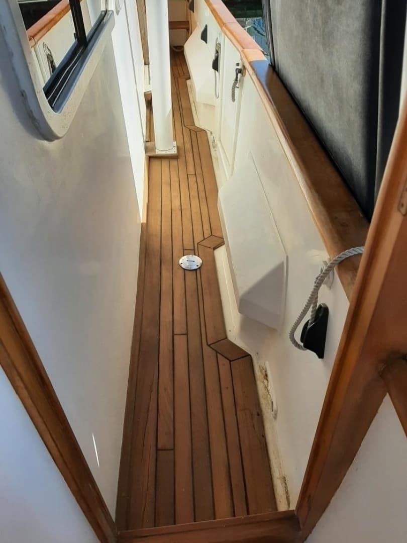 1984 DeFever Raised Pilothouse - Image 23