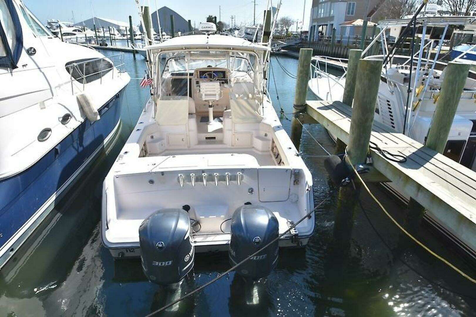 2006 Grady-White 330 Express - Image 6