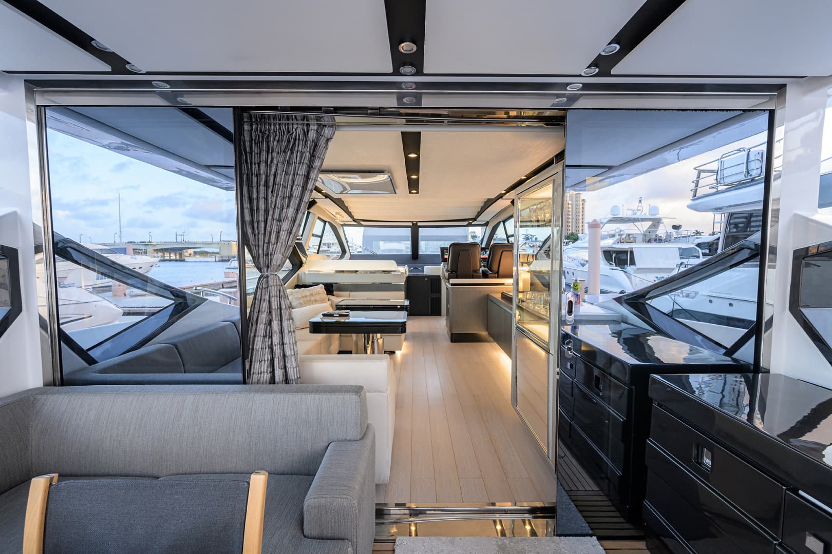 2019 Azimut S7 - Image 44