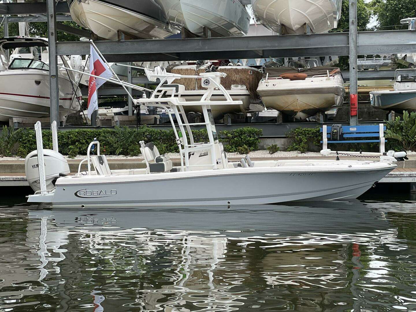 2022 Robalo Cayman 246 SD - Image 3
