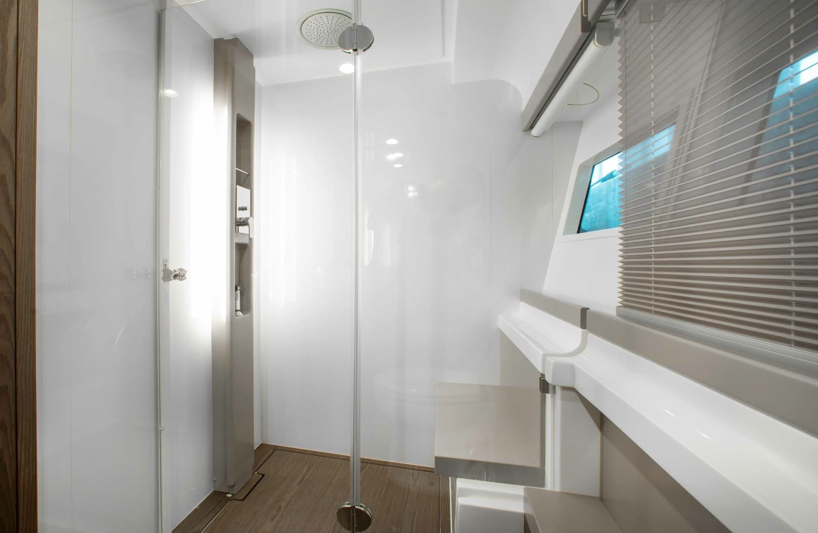 2022 Ferretti Yachts 550 - Image 20