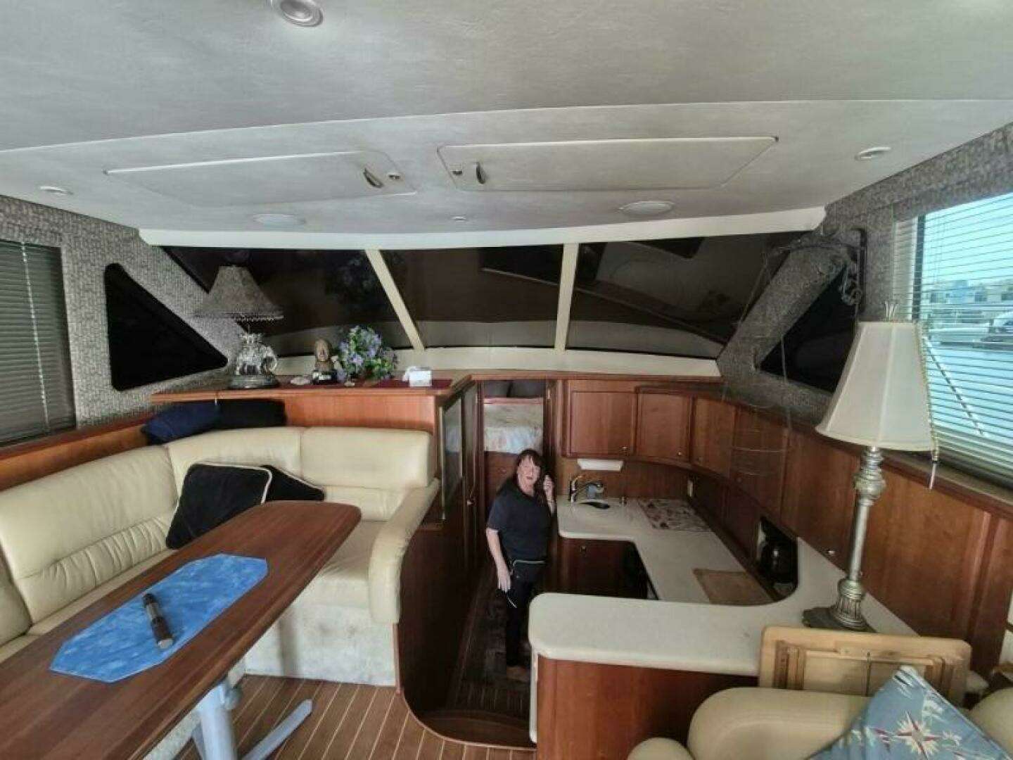 2002 Silverton 38 Convertible - Image 51