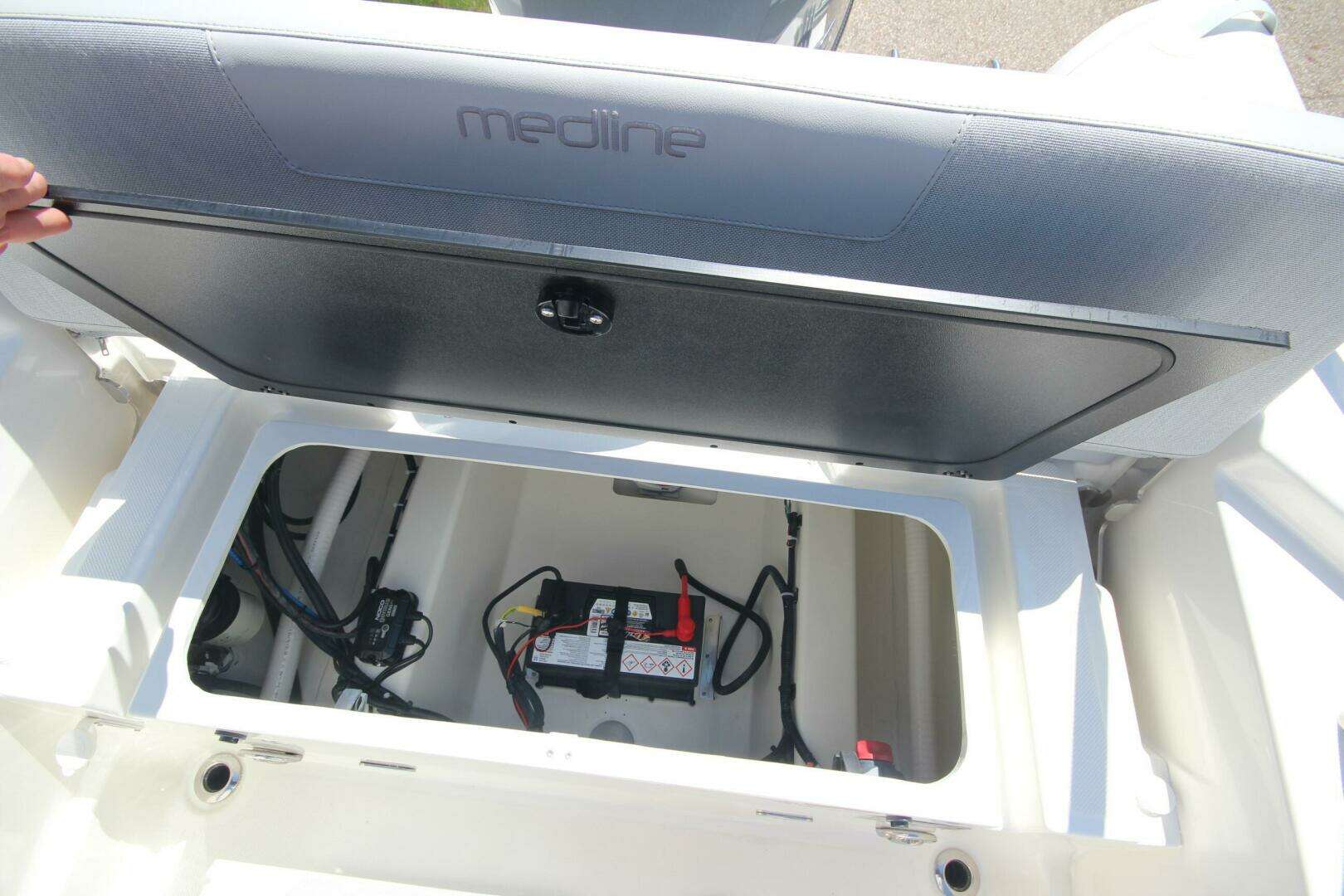 2025 Zodiac Medline 5.8 NEO - Image 10