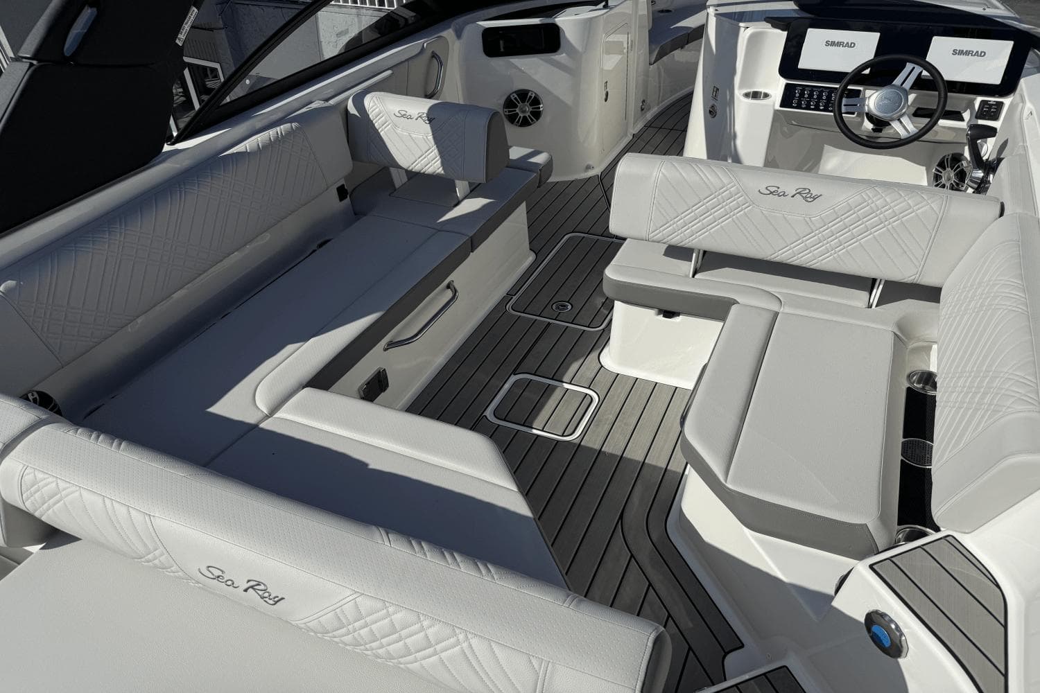 2025 Sea Ray SDX 250 - 10