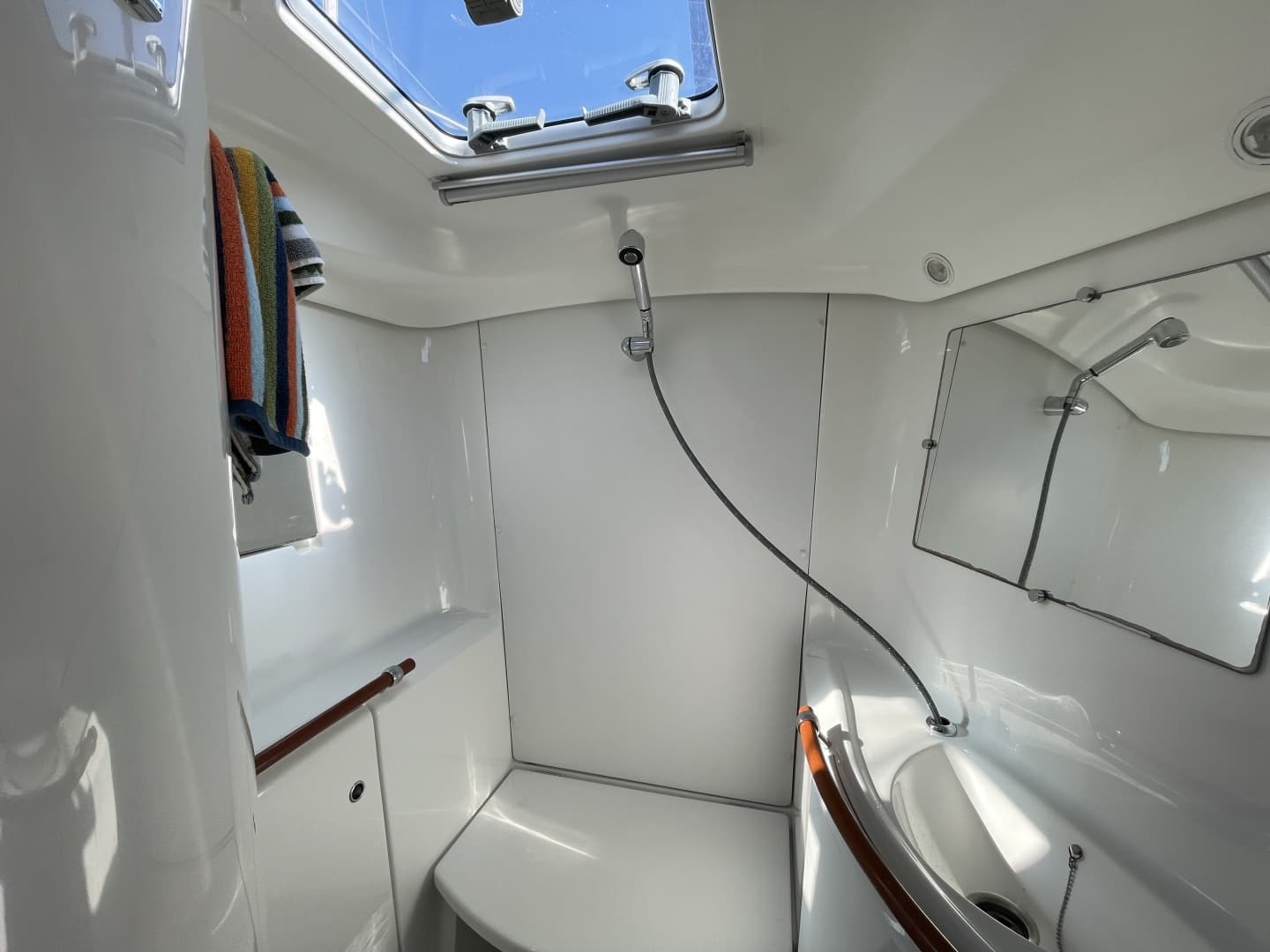 2007 Beneteau Oceanis 393 - Image 7