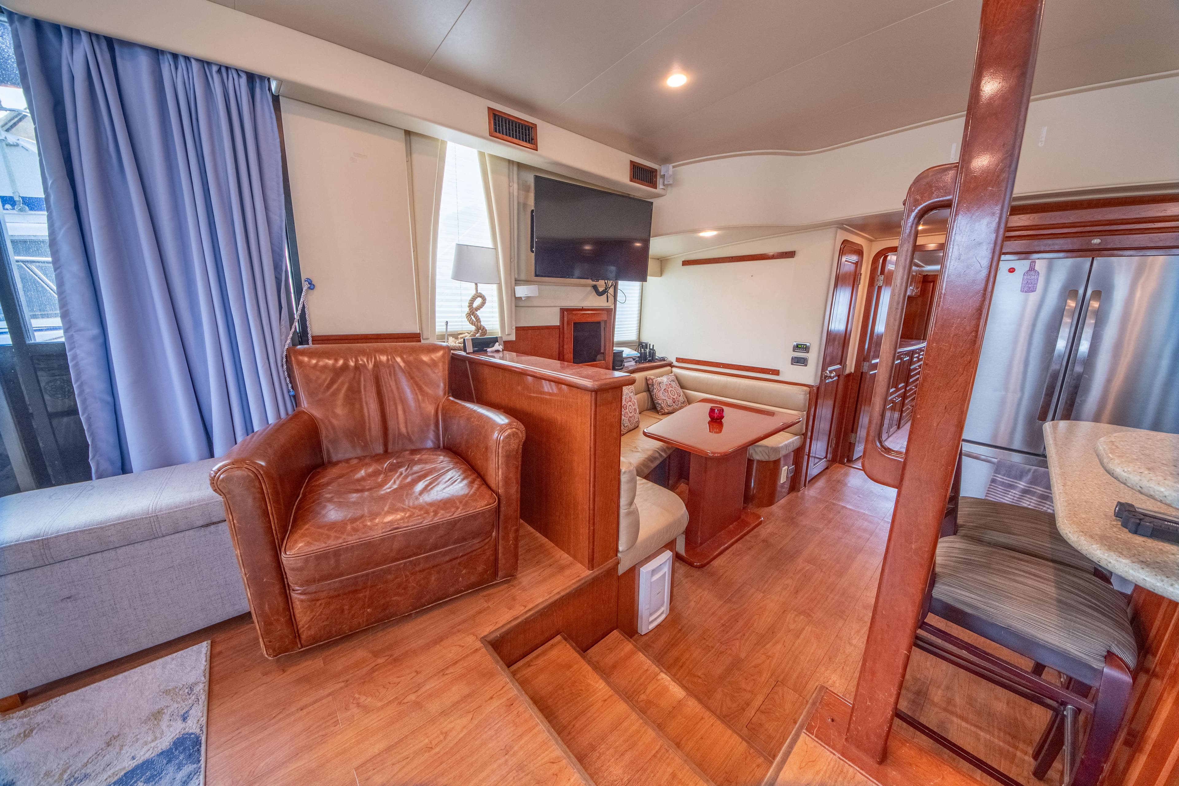 2009 Bluewater Yachts 65 Legacy - 42