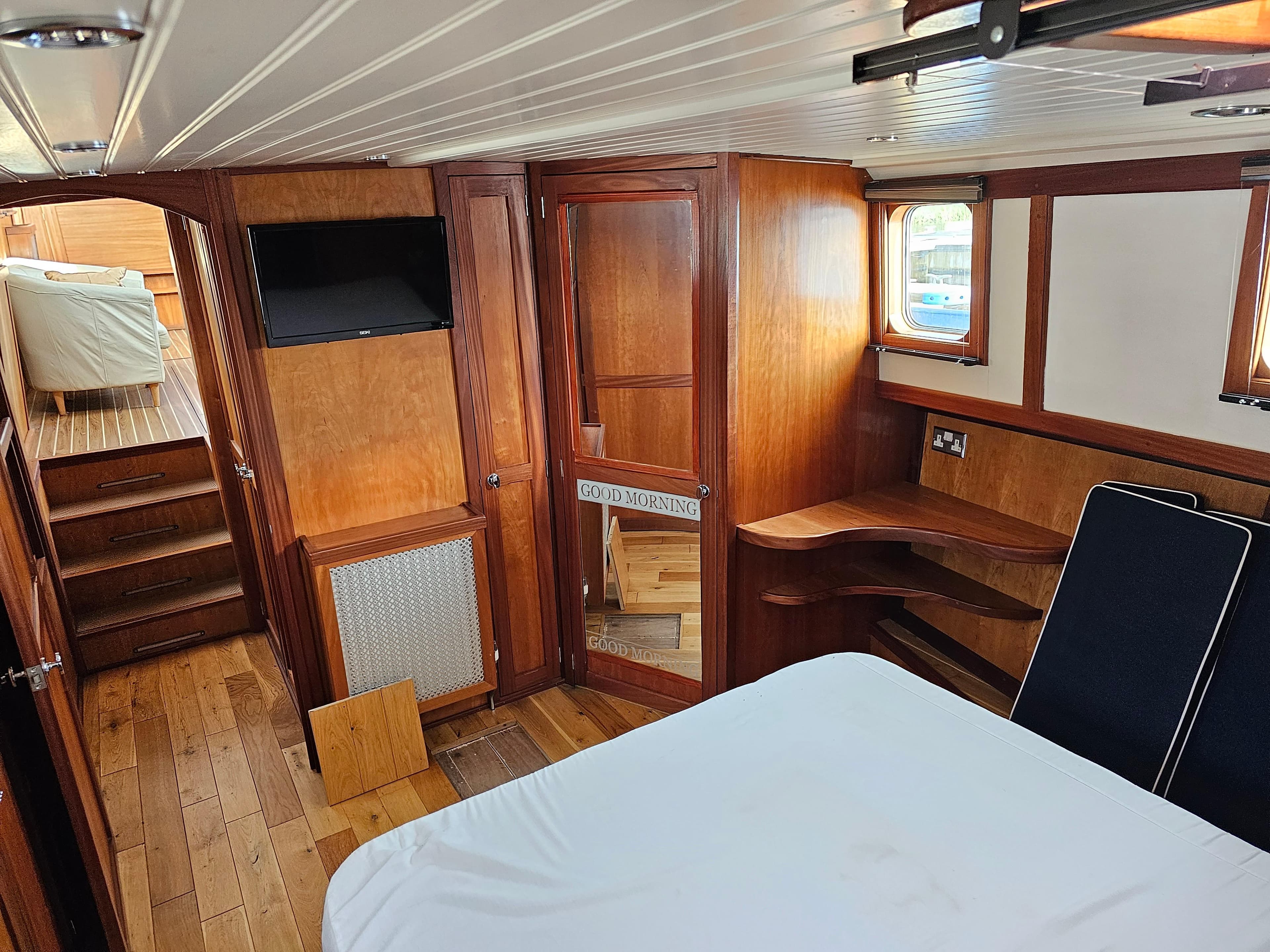 Wolstenholme cruising barge for sale with BJ Marine