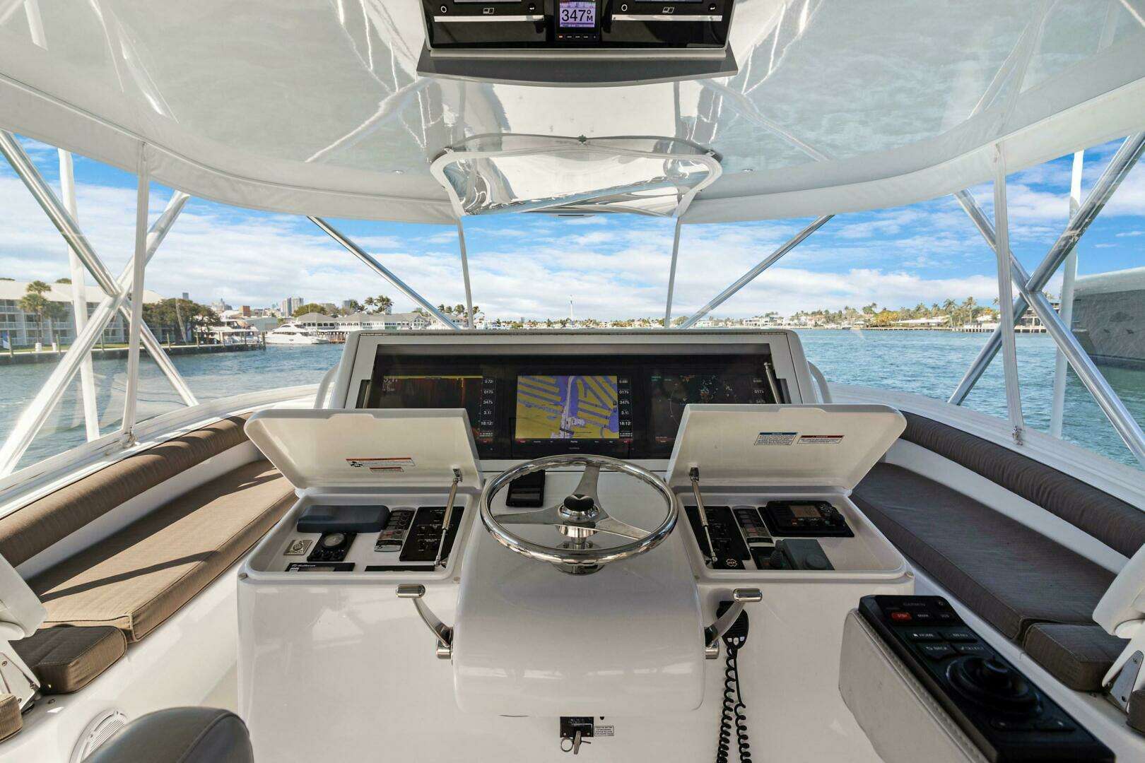 2016 Hatteras GT63 - Image 23