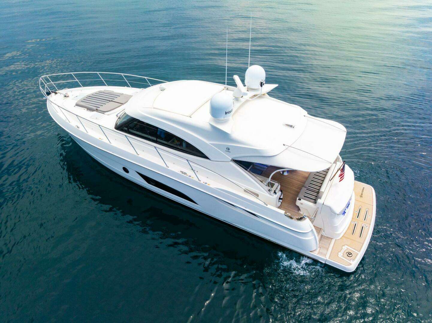 2019 Riviera 4800 Sport Yacht - Image 8