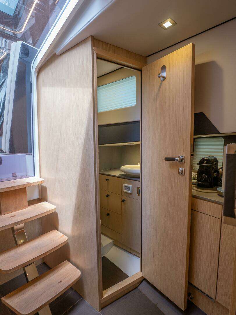 2024 Fjord 41 XP - Image 24