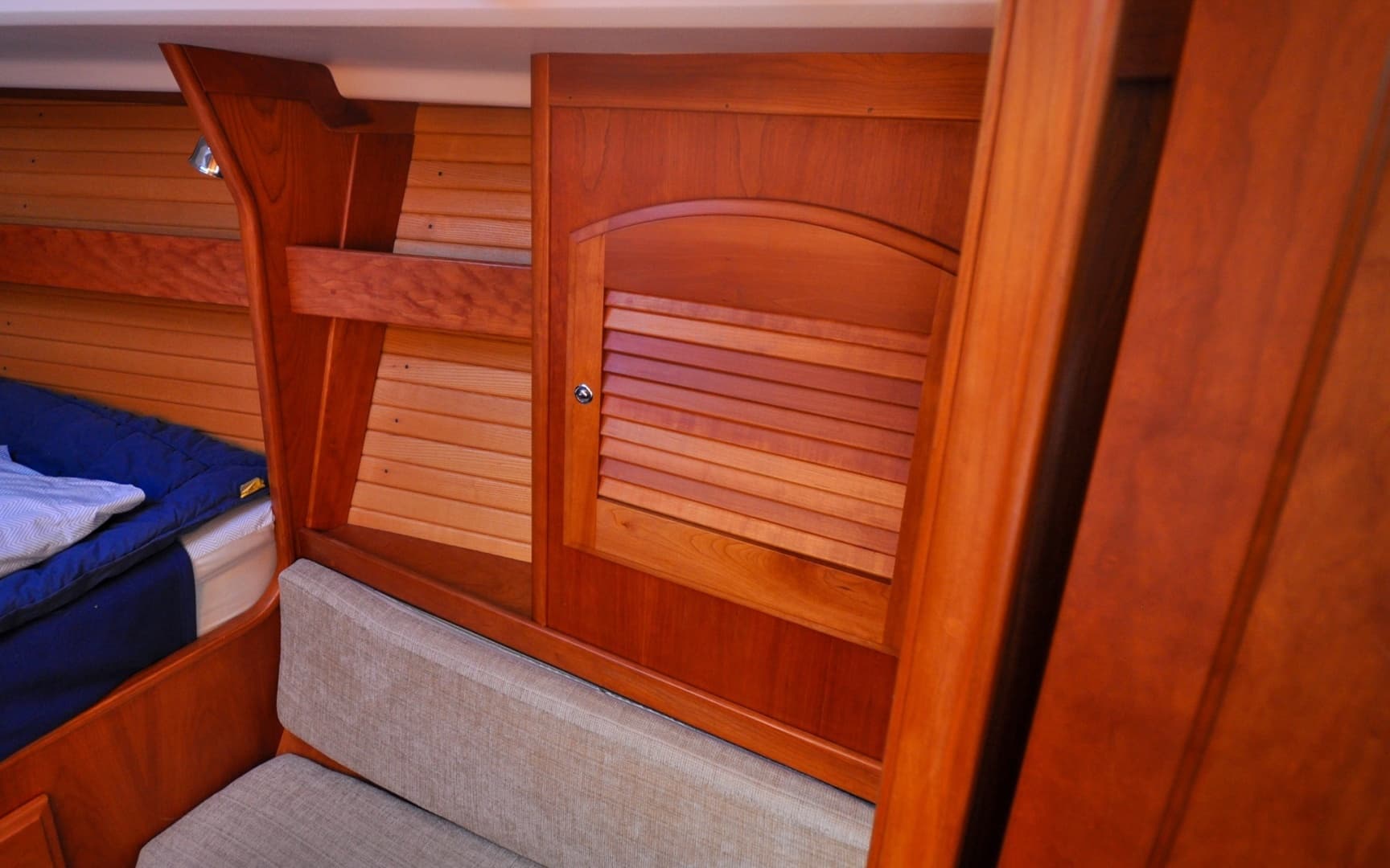 2004 Sabre 426 - Image 68
