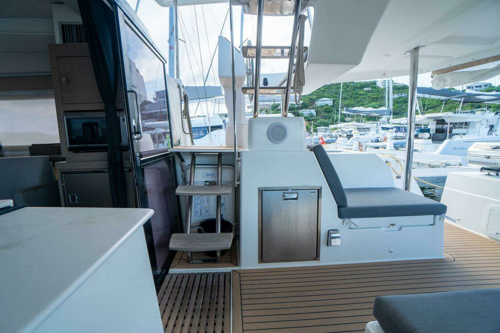 2020 Fountaine Pajot — - Image 37