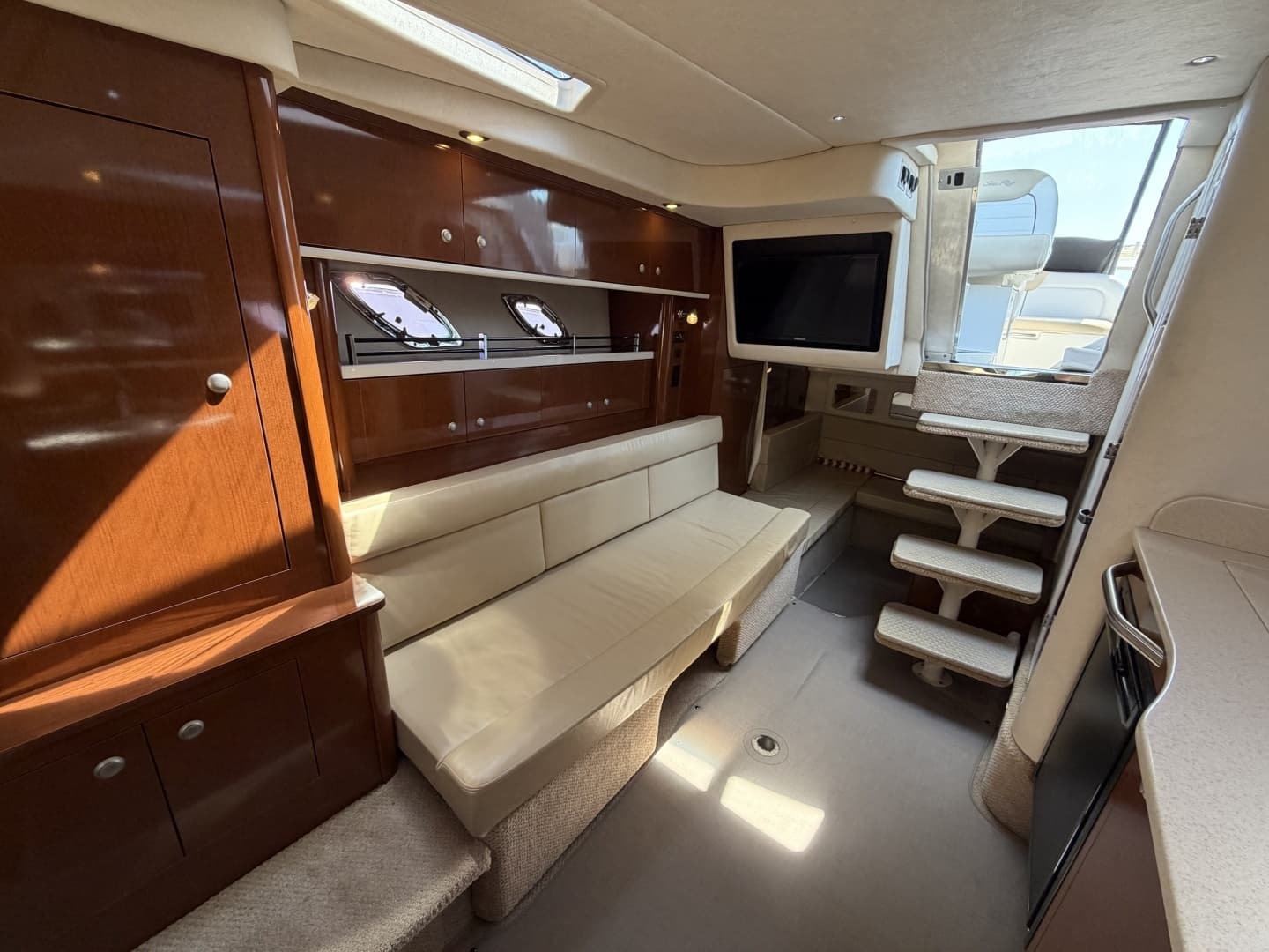 2008 Sea Ray 330 Sundancer - Image 17