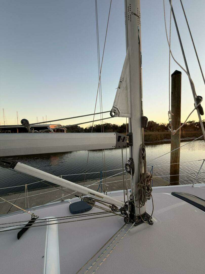 2010 Catalina 309 - Image 86