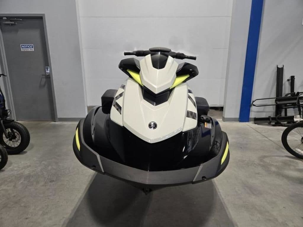 2026 Yamaha Boats VX Cruiser® HO with Audio - 3