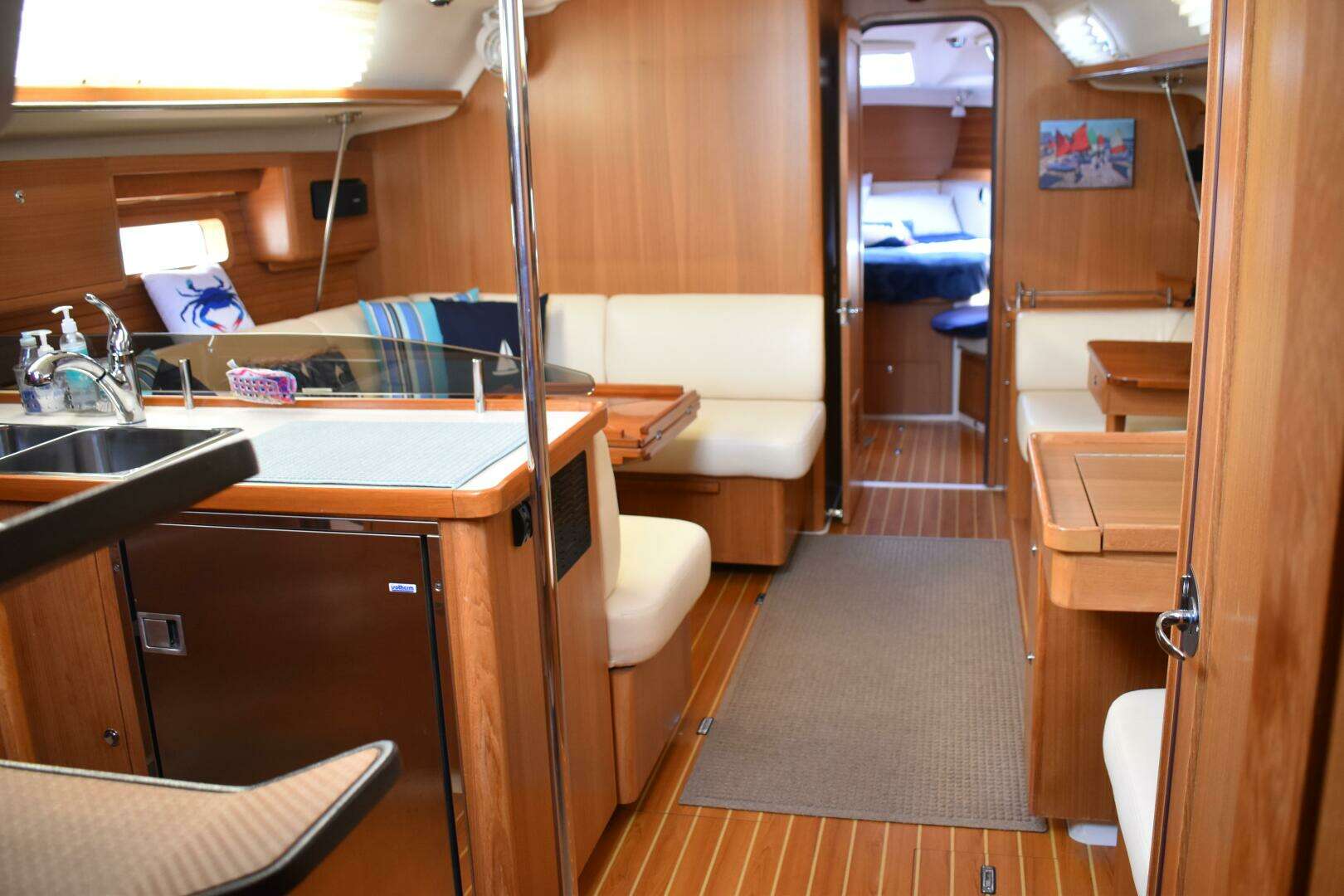 2016 Catalina 445 - Image 22