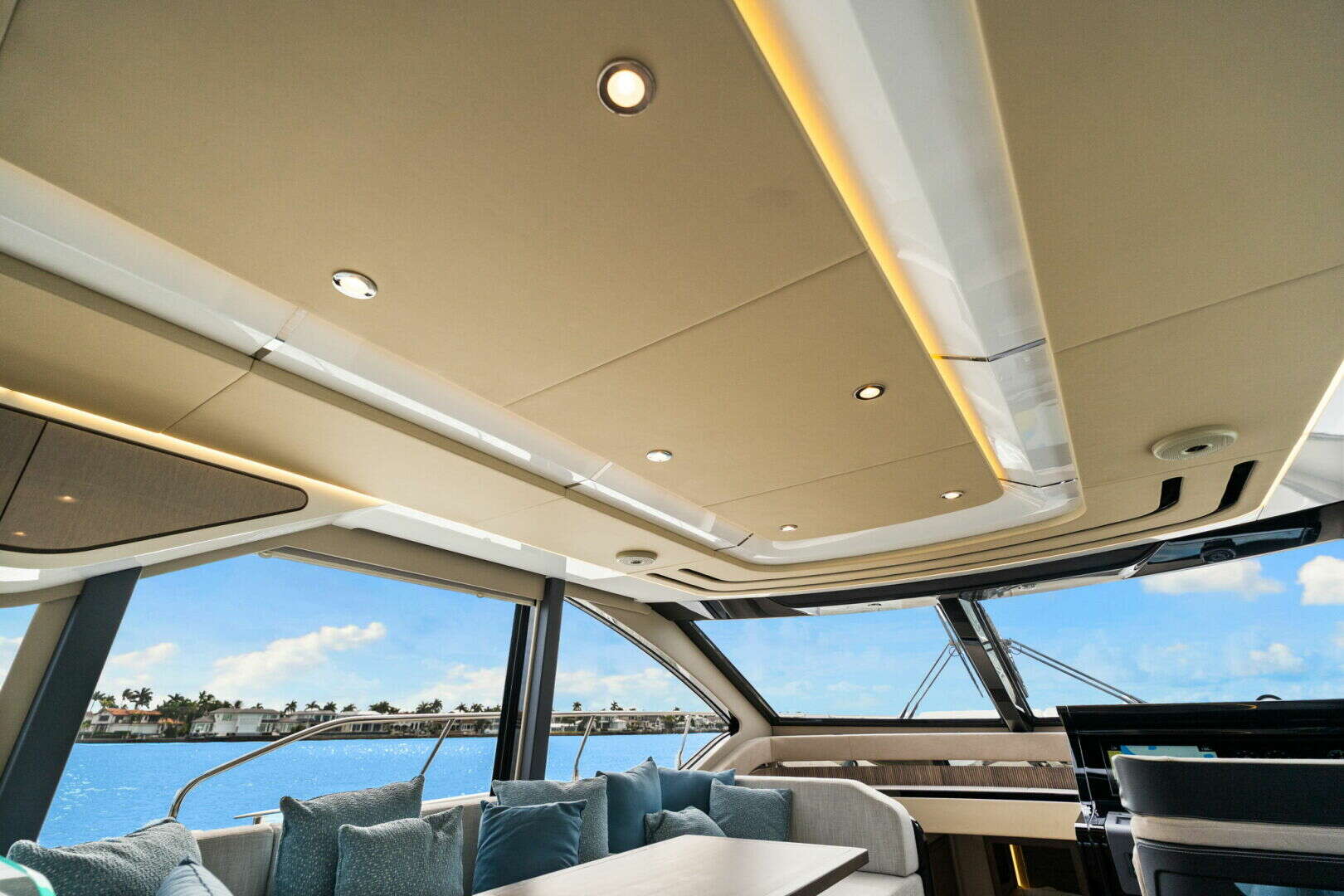 2026 Cruisers Yachts 57 FLY - Image 31