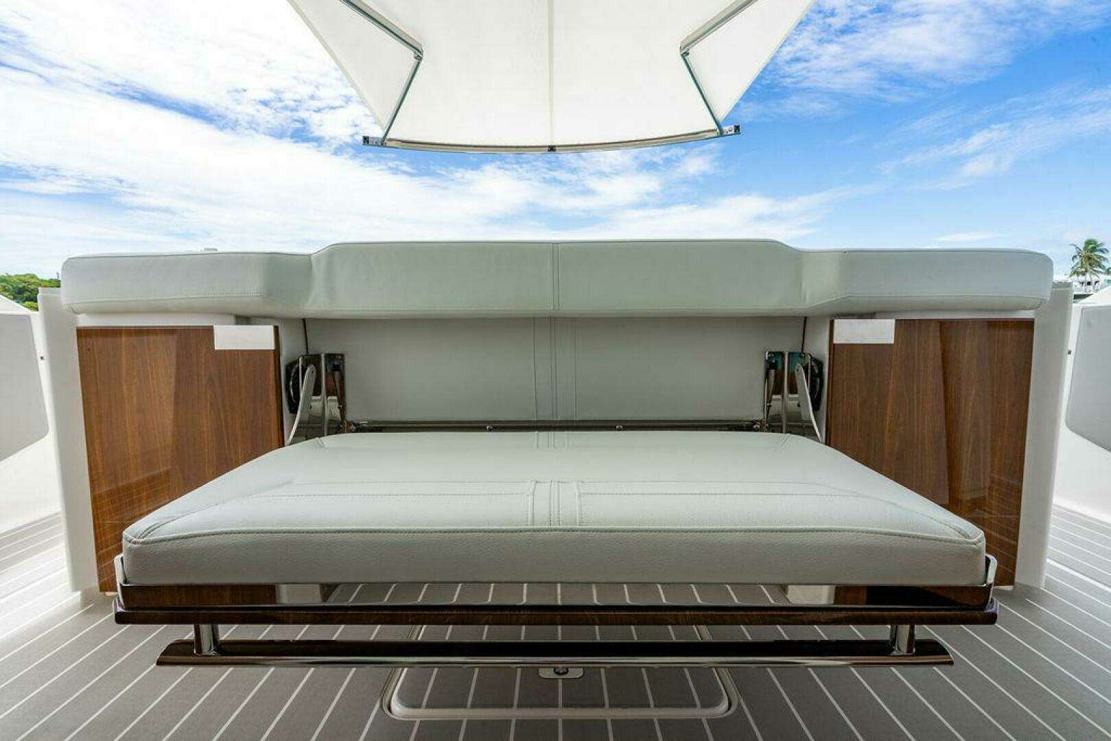 2025 Tiara Yachts 48 LS - Image 22