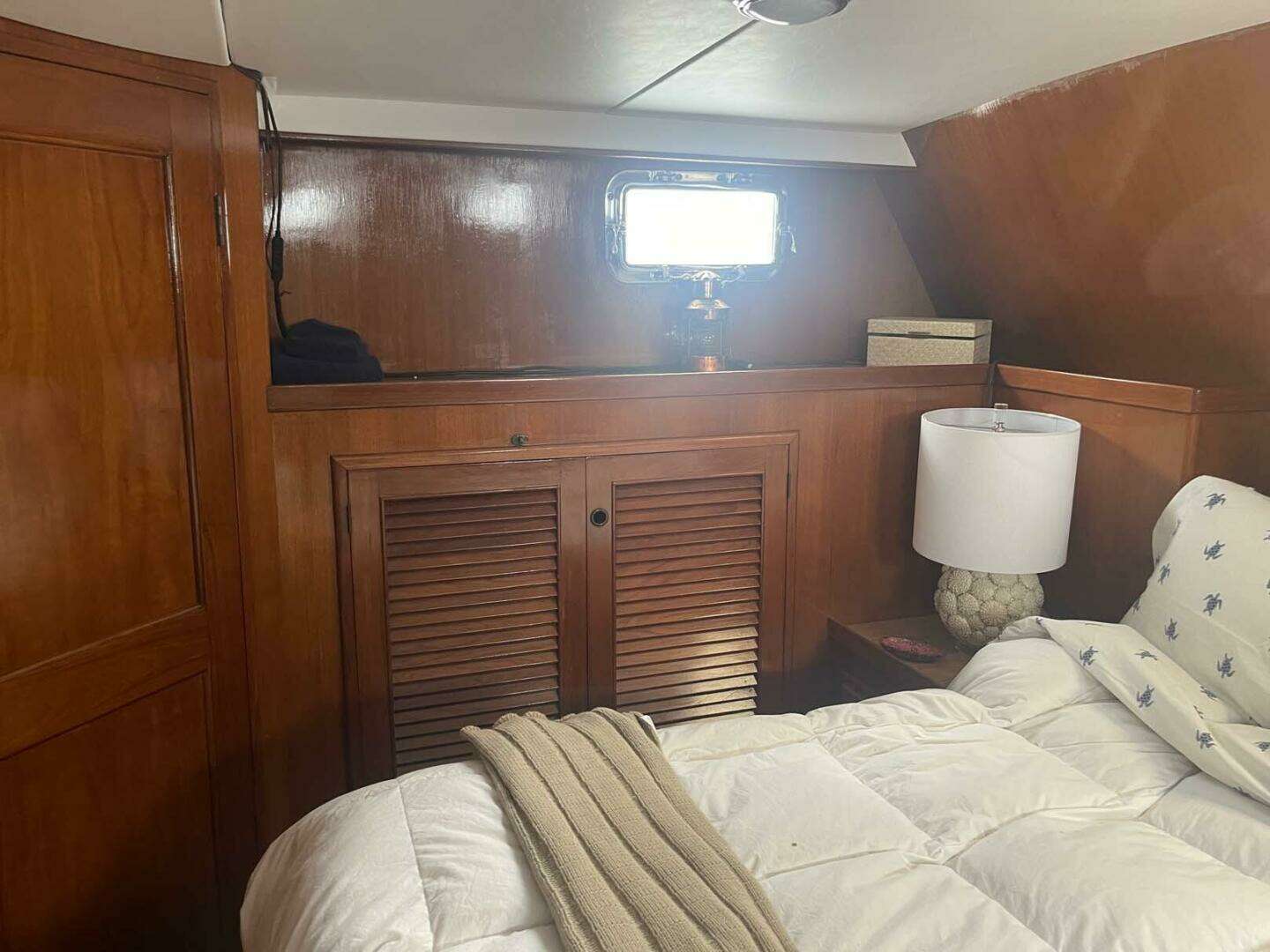 1985 DeFever 40 Offshore Cruiser - Image 23