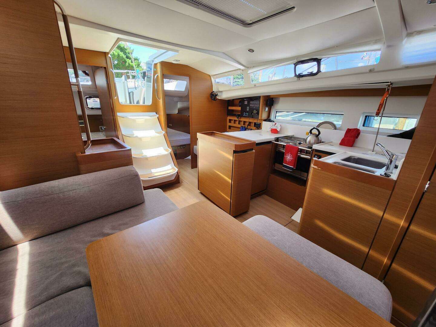 2023 Jeanneau Sun Odyssey 440 - Image 11