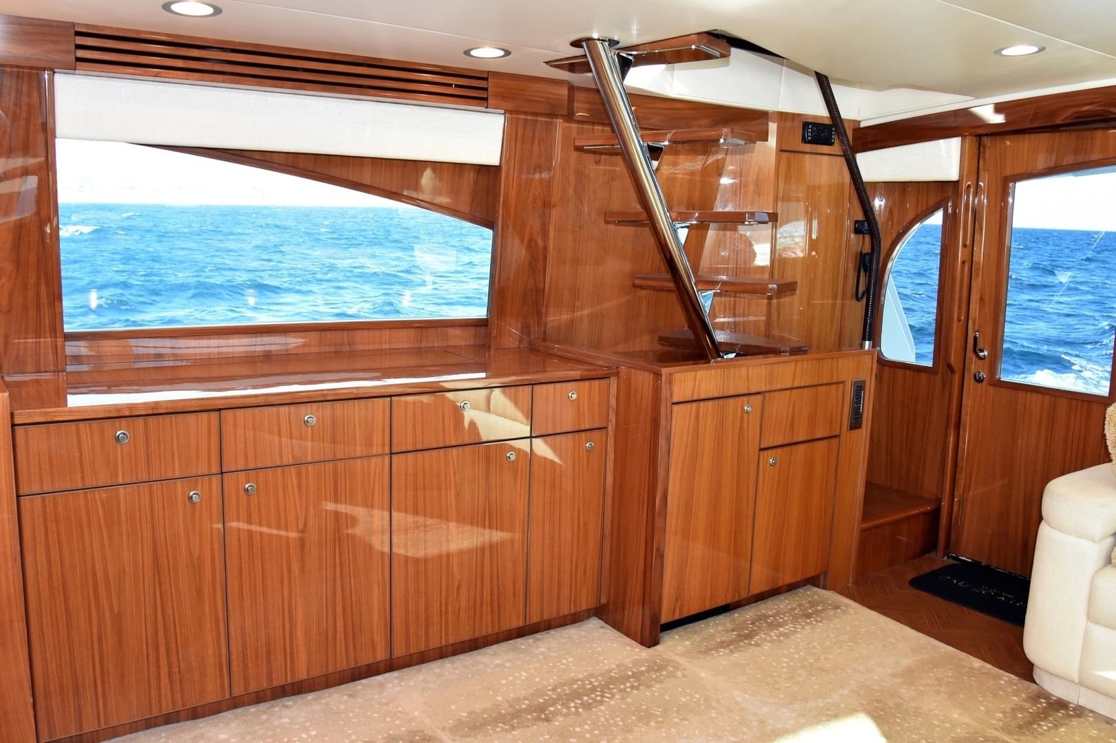 2019 Viking 80 Skybridge - Image 10